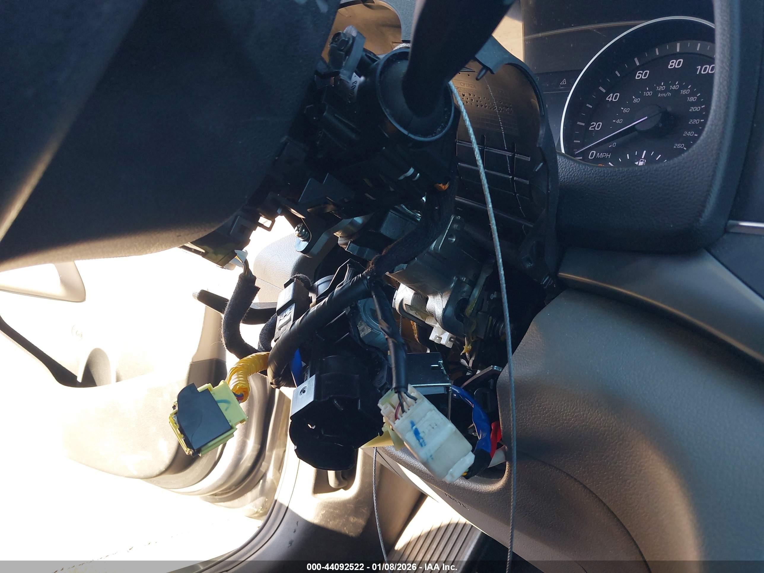 HYUNDAI ELANTRA image 6