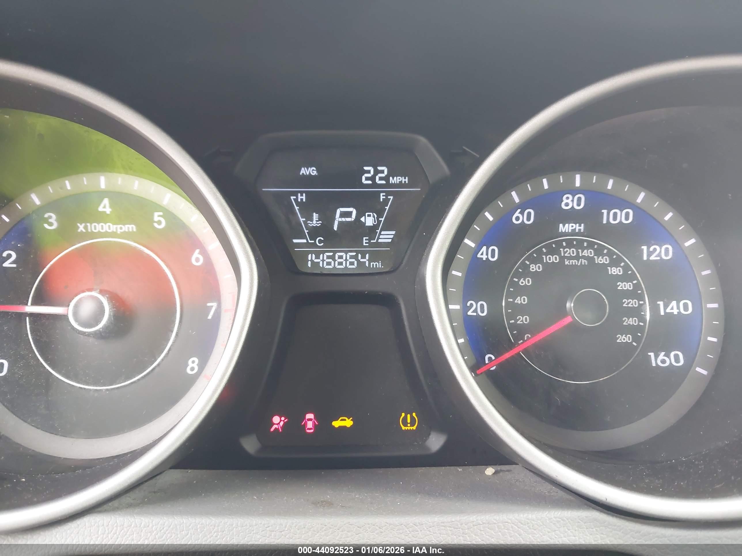 HYUNDAI ELANTRA image 7