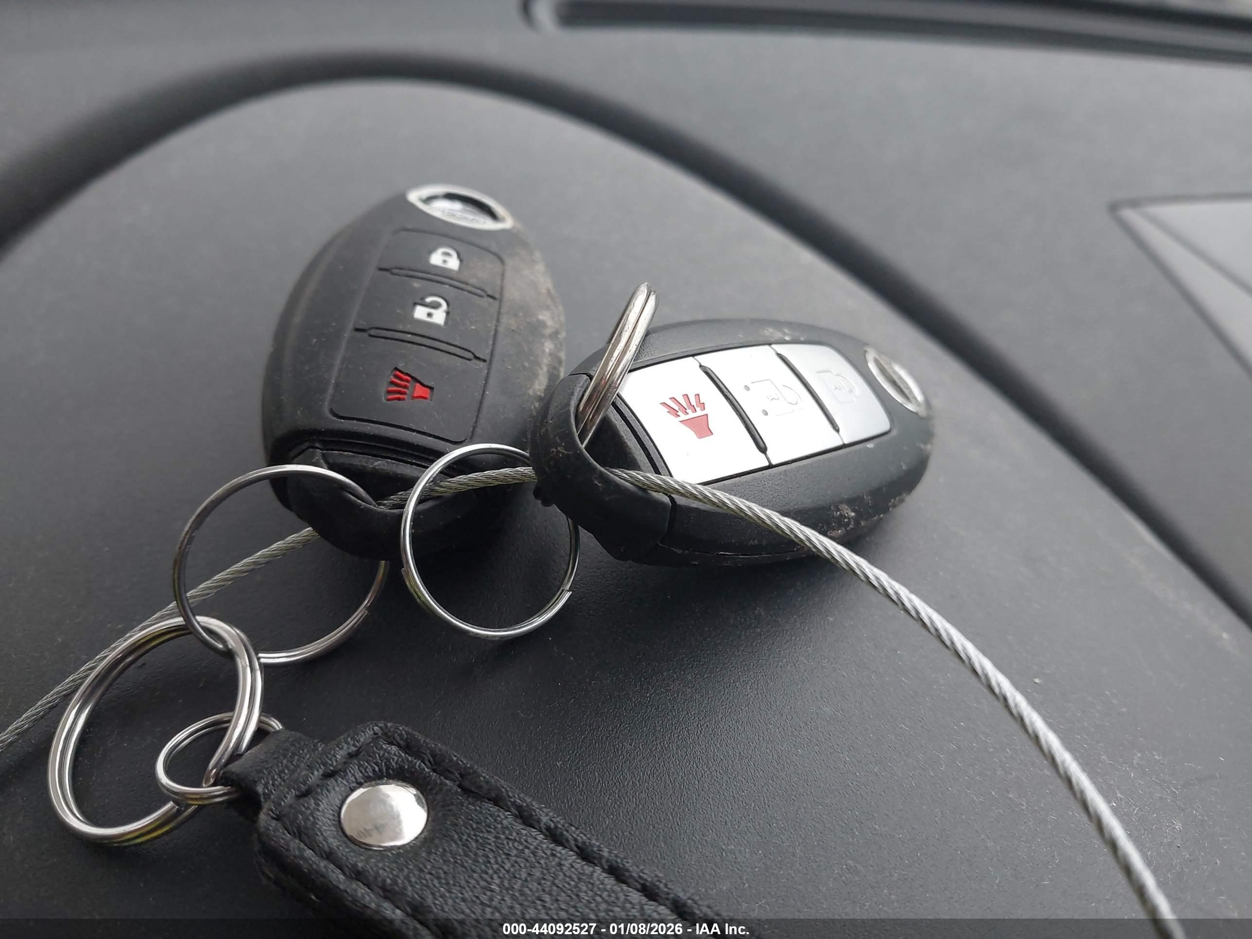 NISSAN ROGUE image 11