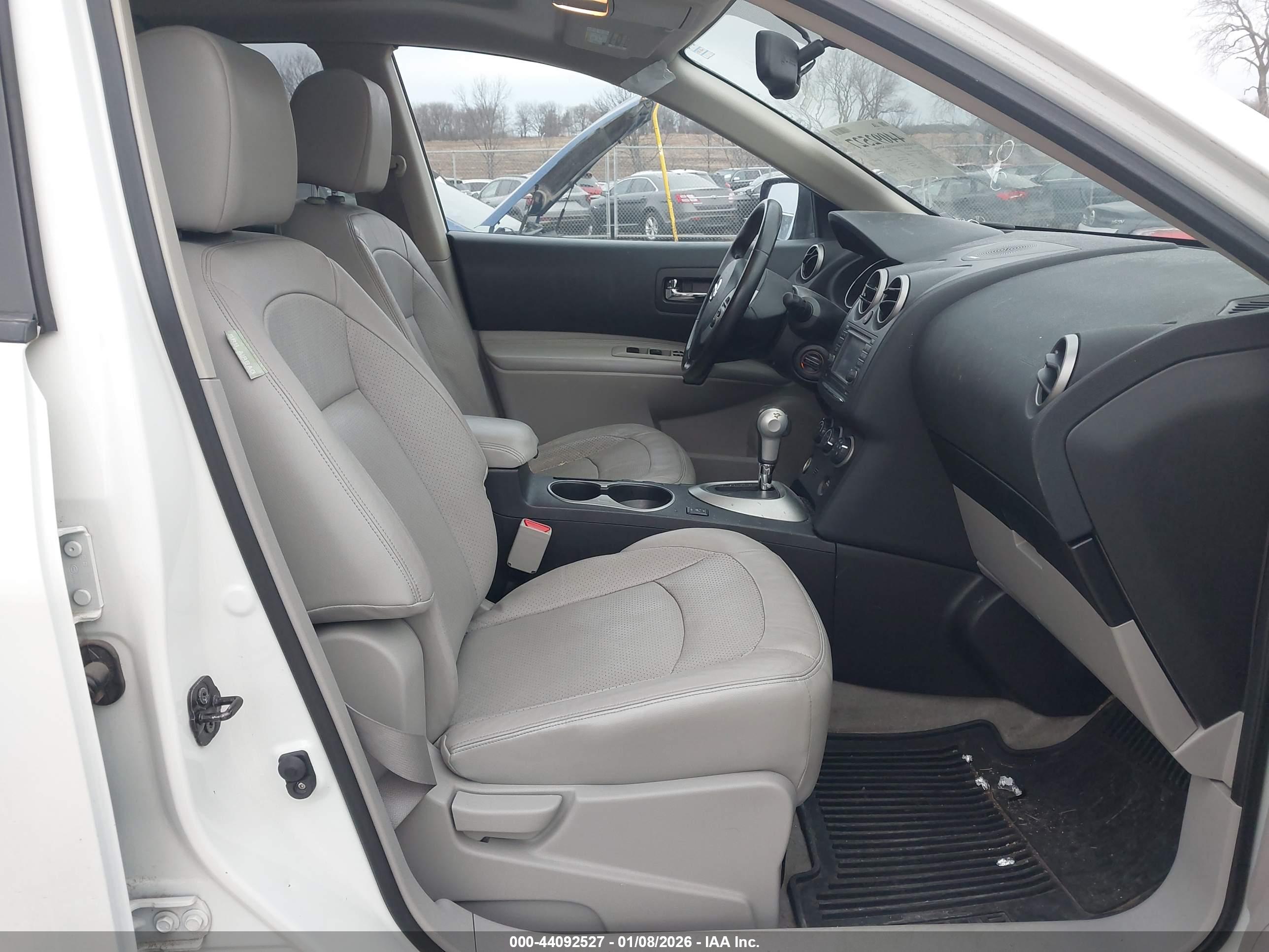 NISSAN ROGUE image 5