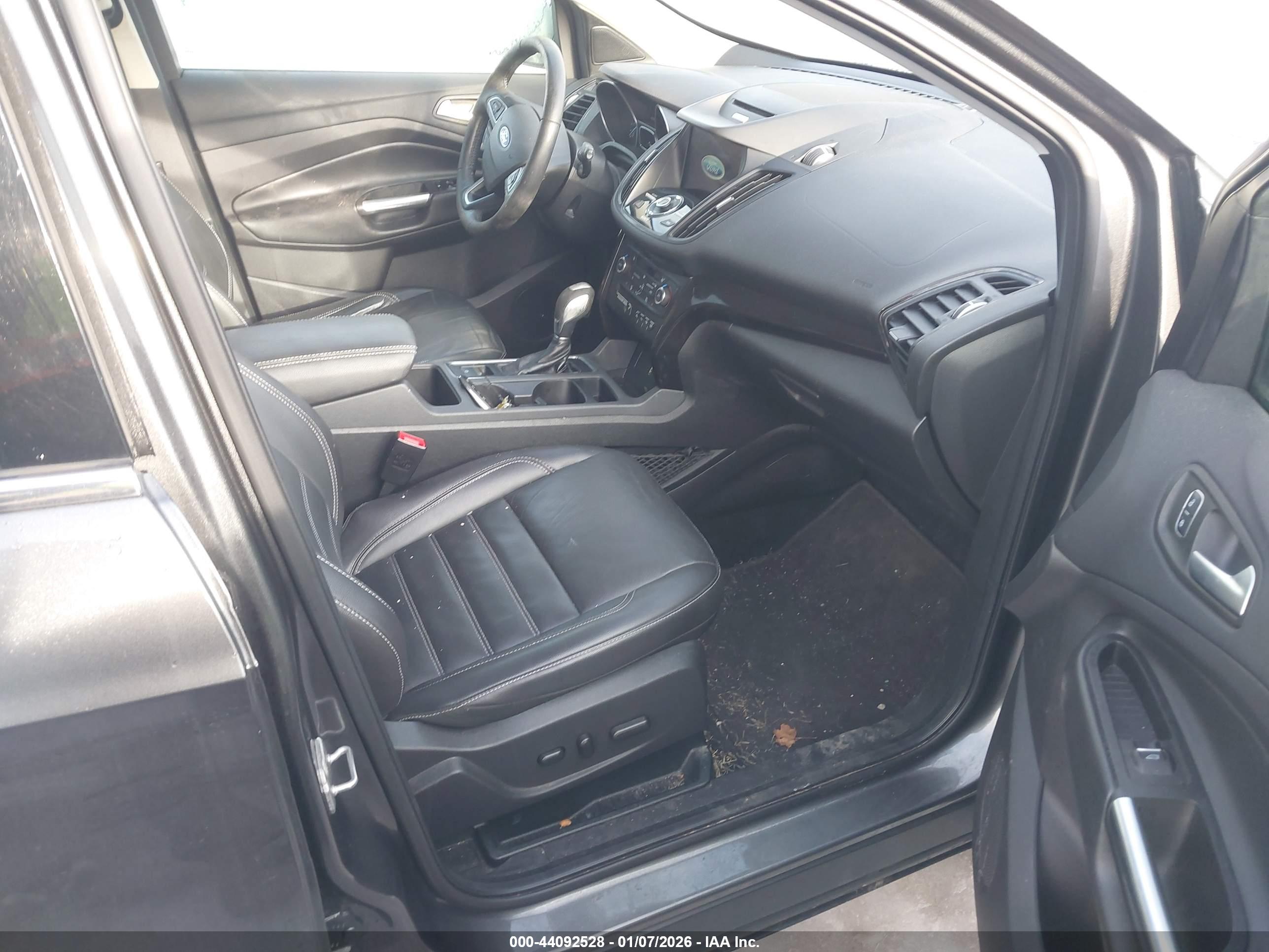 FORD ESCAPE image 5