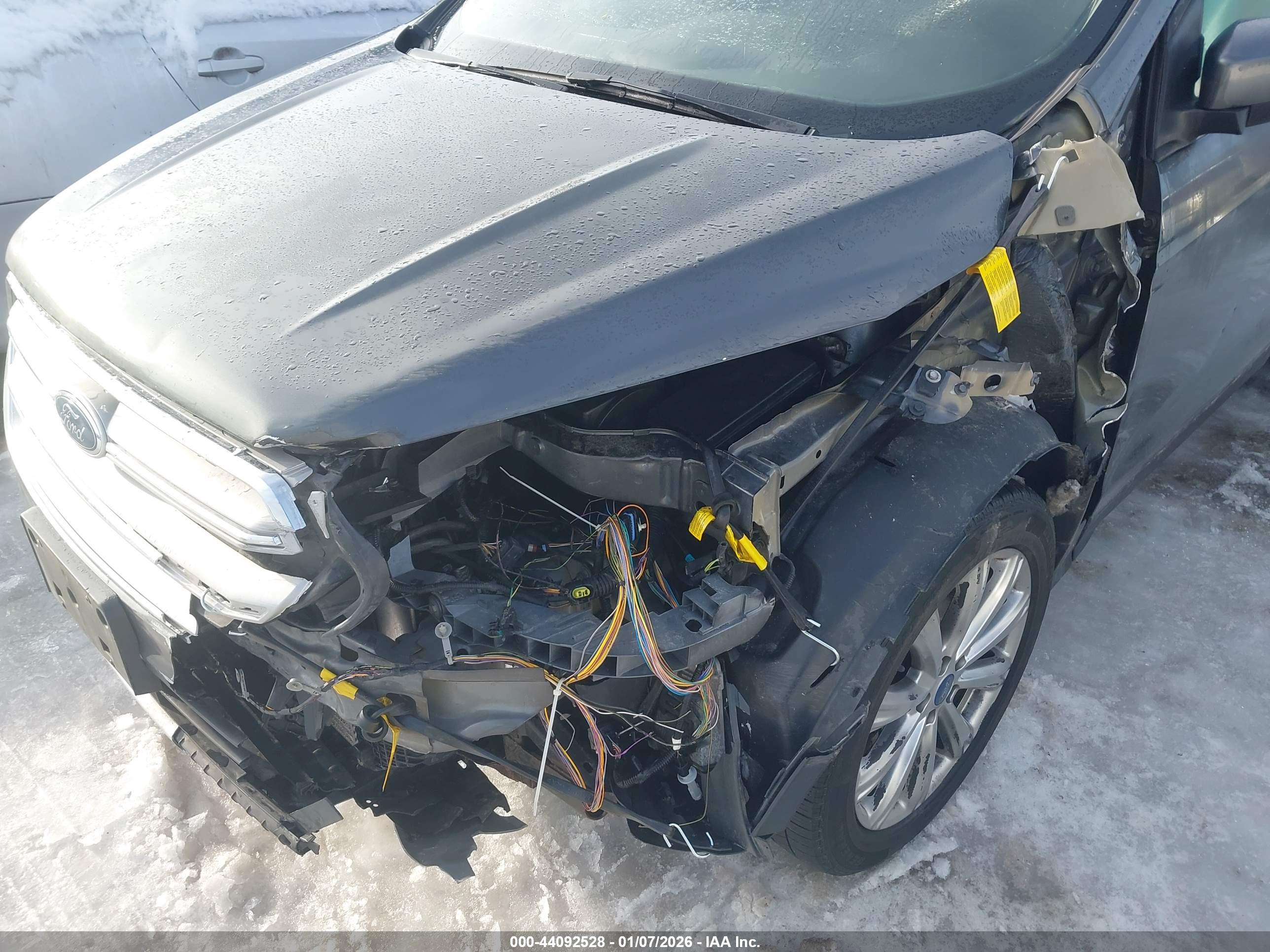 FORD ESCAPE image 6