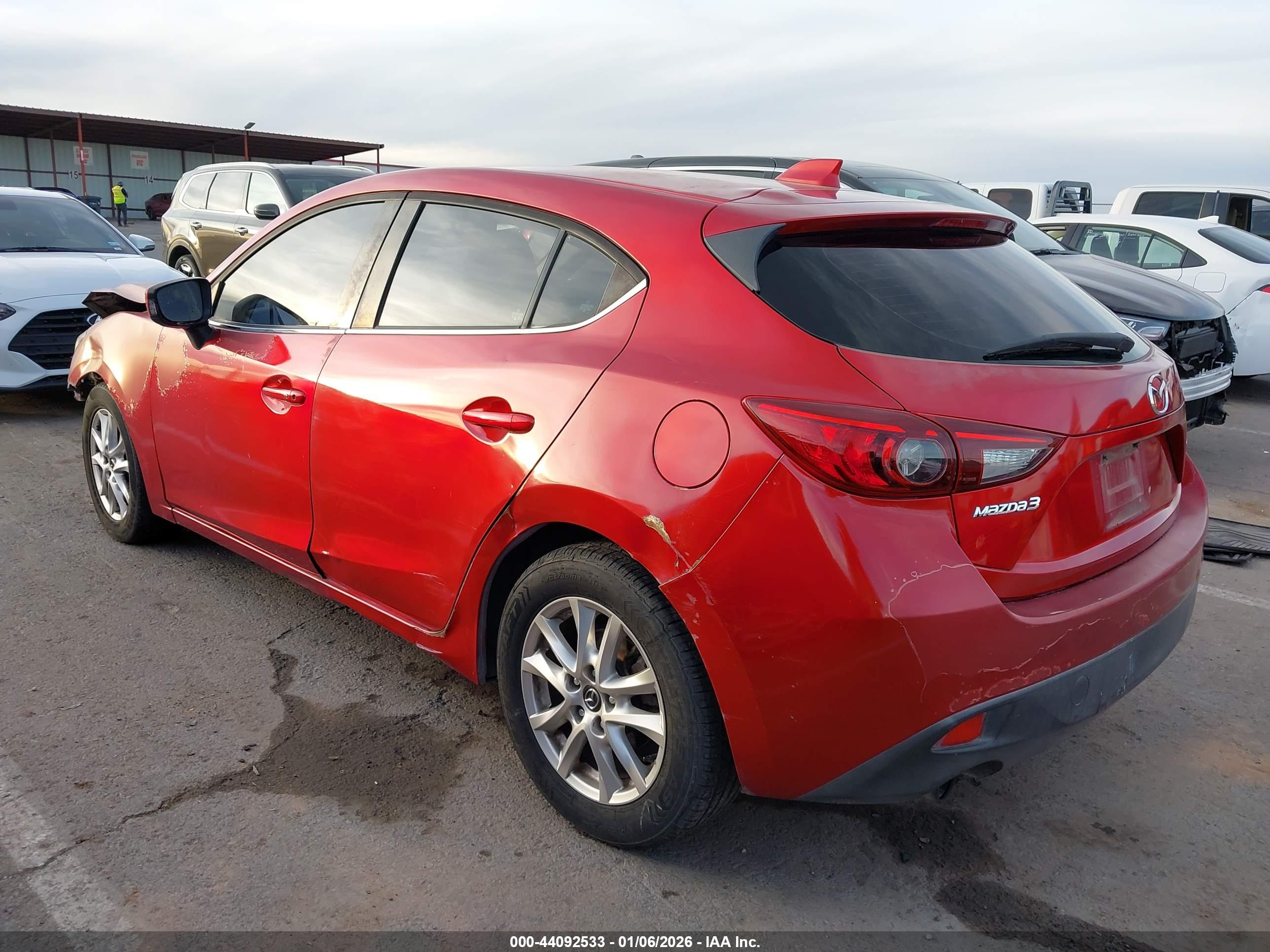 MAZDA MAZDA3 image 3