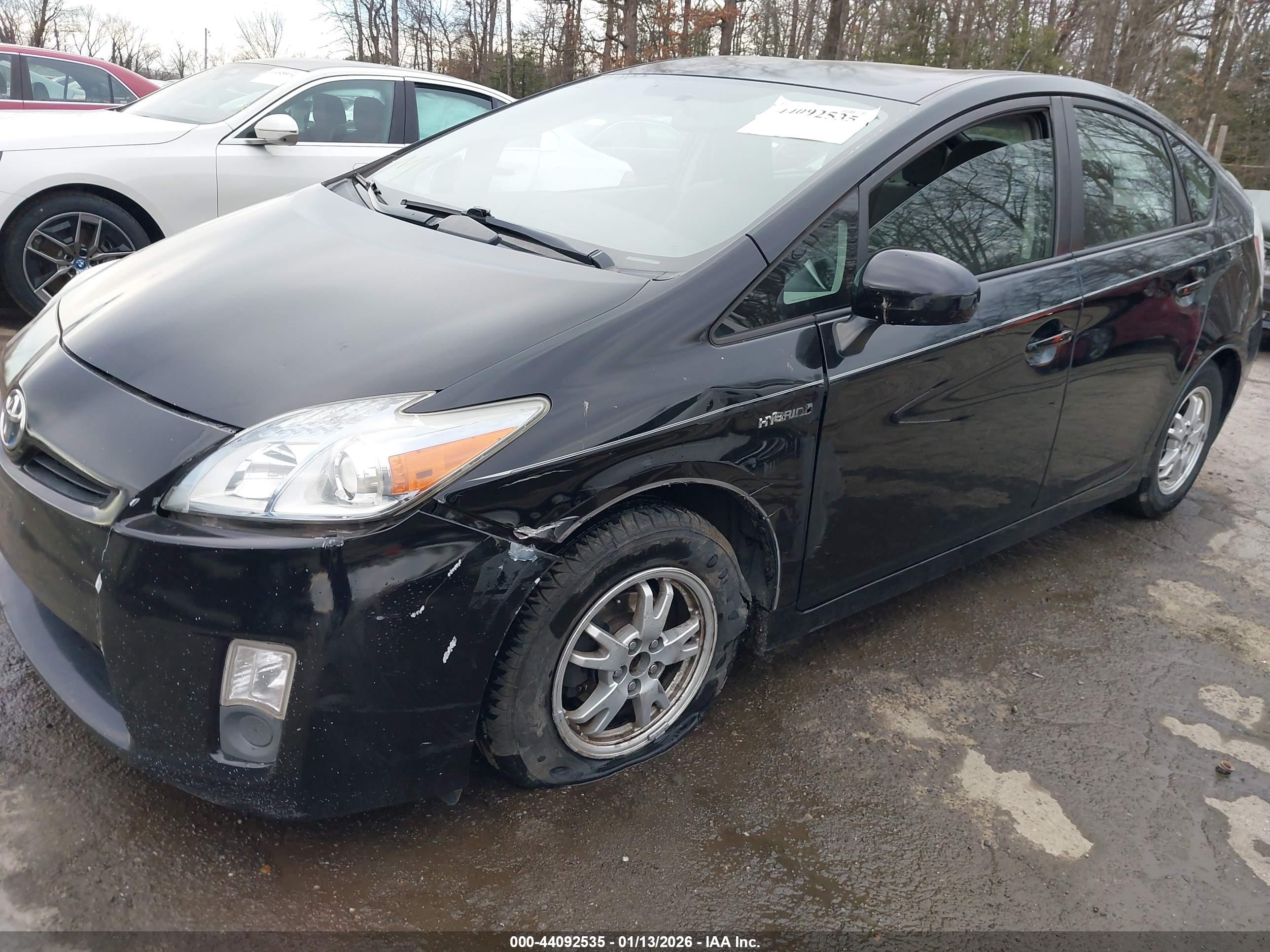 TOYOTA PRIUS image 6