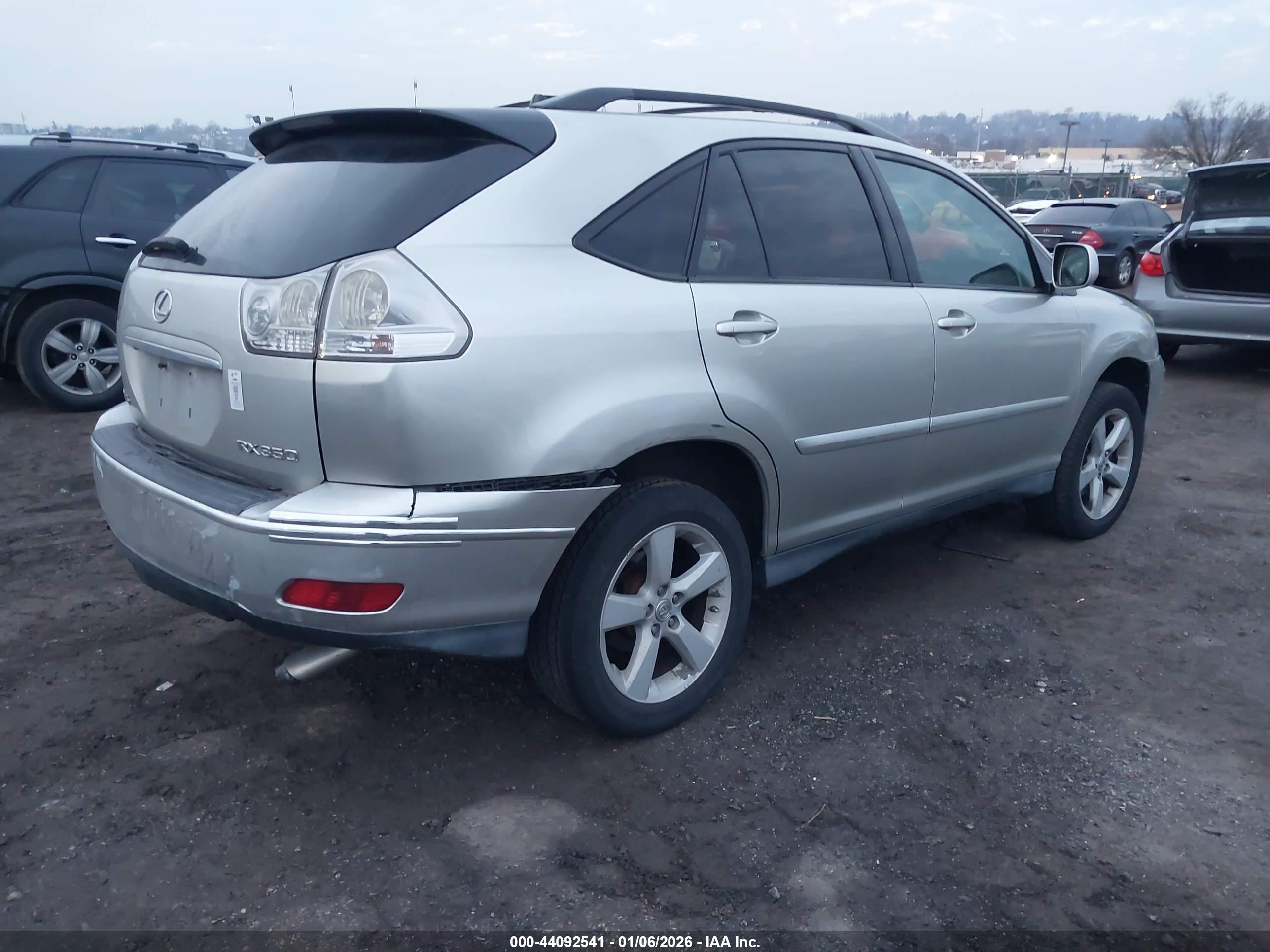 LEXUS RX image 4