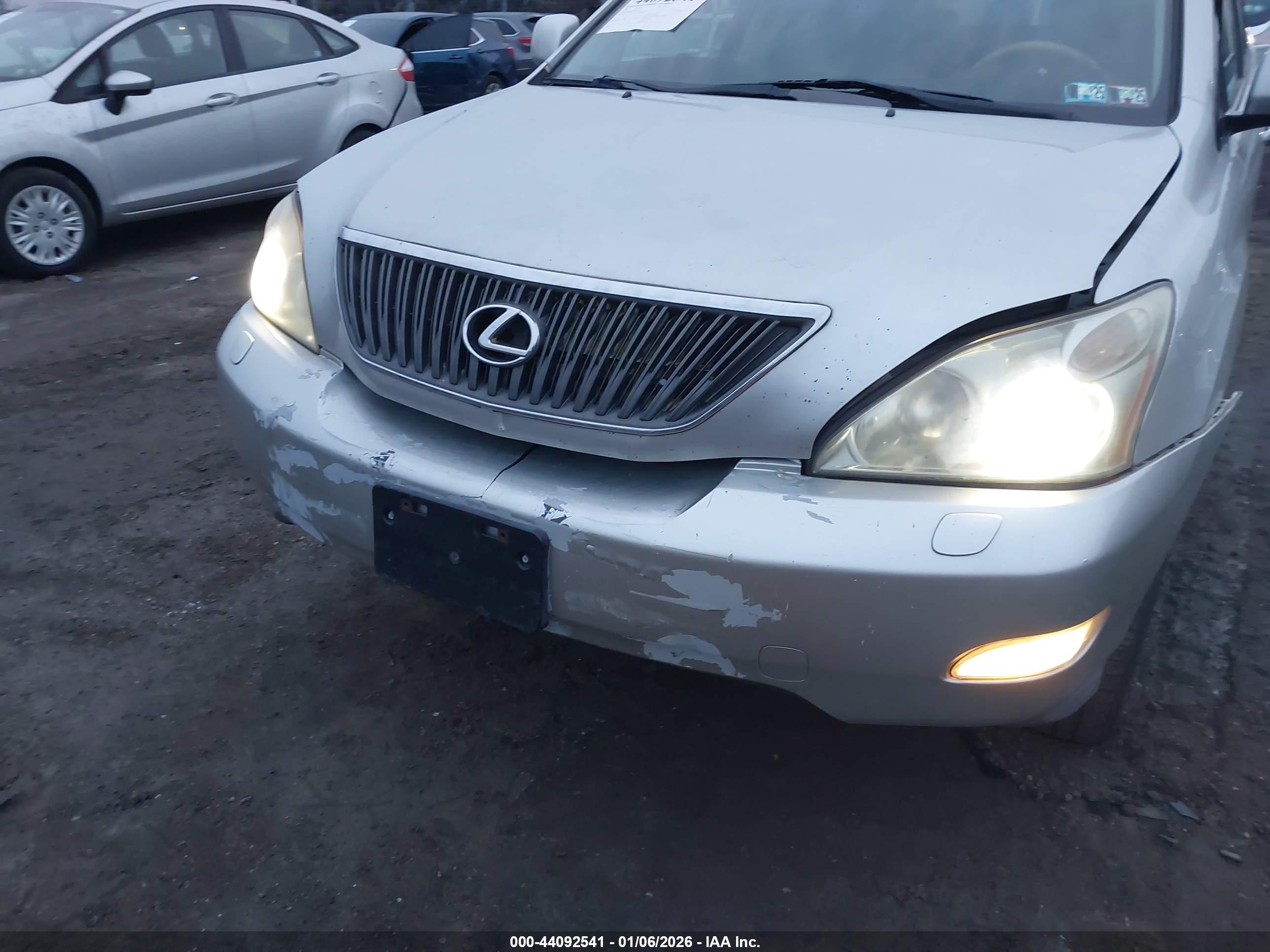 LEXUS RX image 6