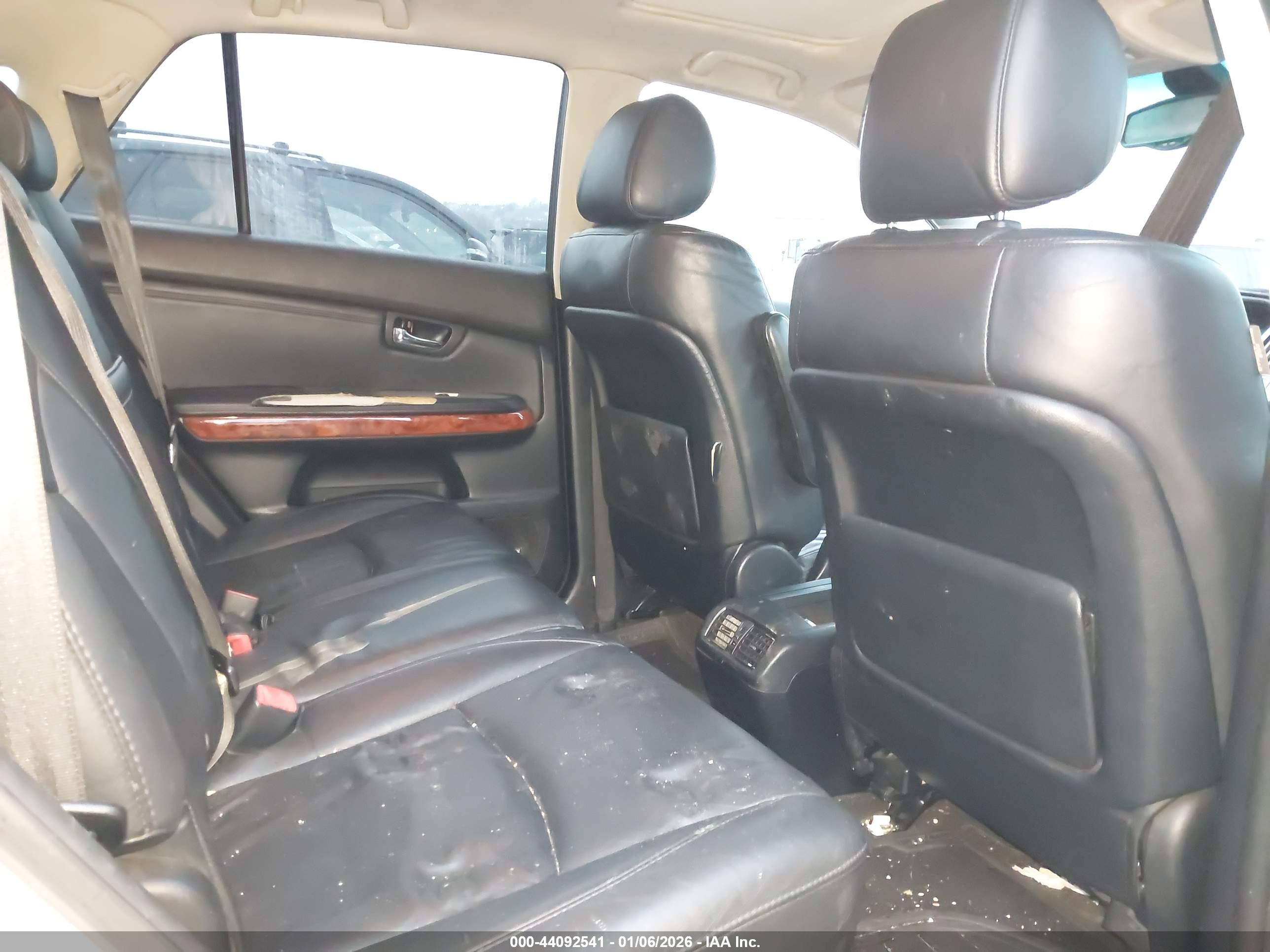 LEXUS RX image 8