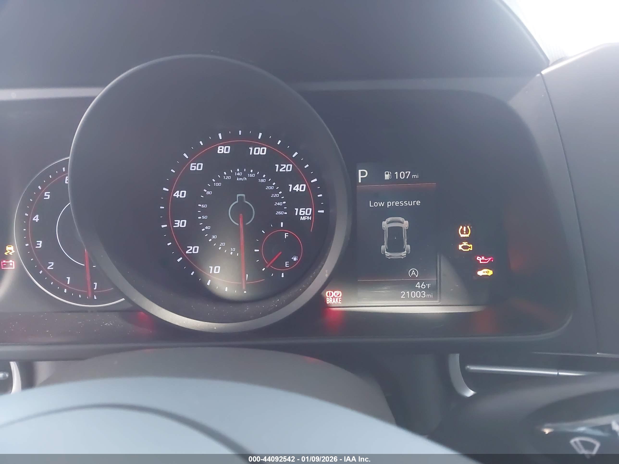 HYUNDAI ELANTRA image 7