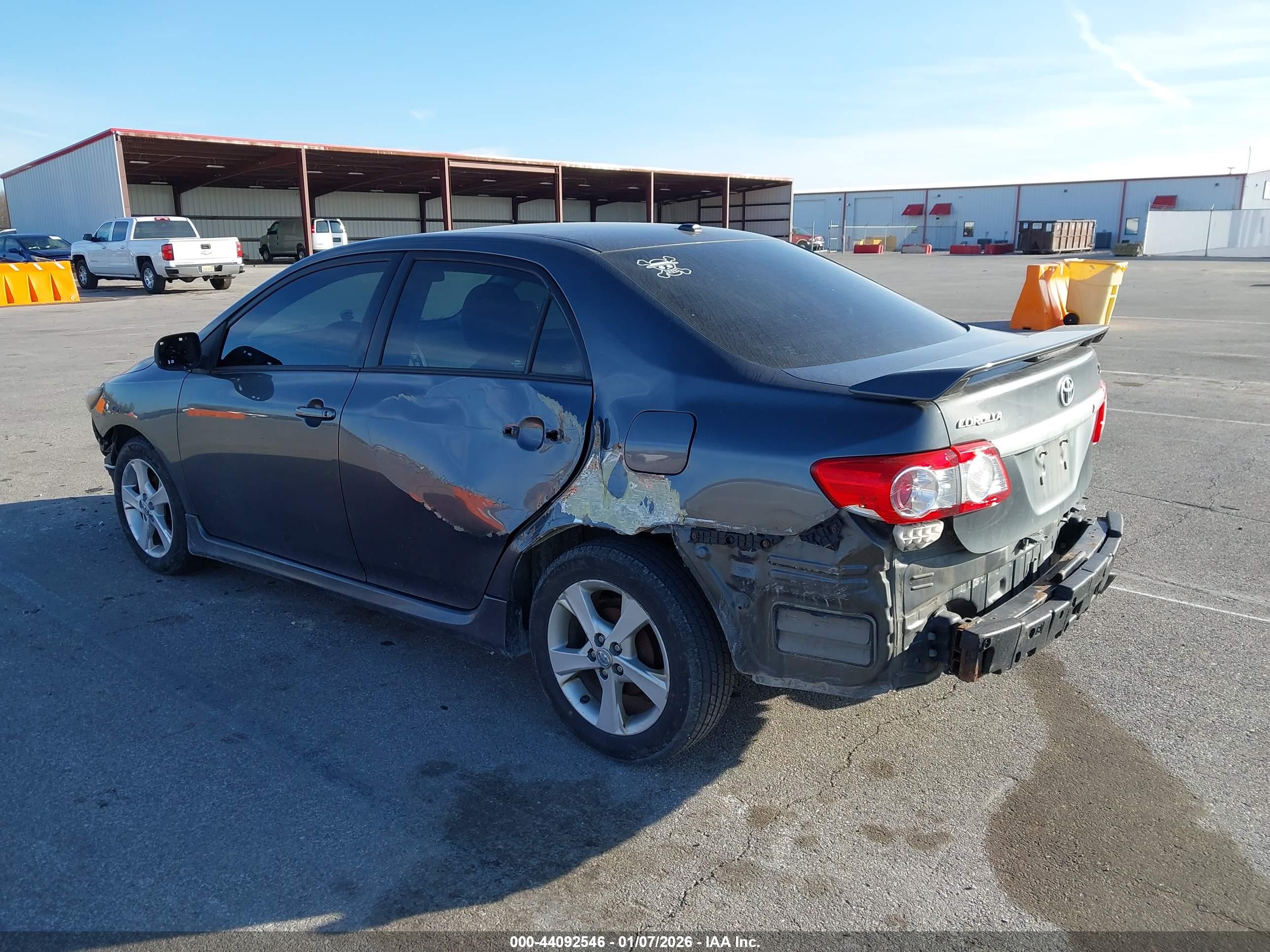 TOYOTA COROLLA image 3