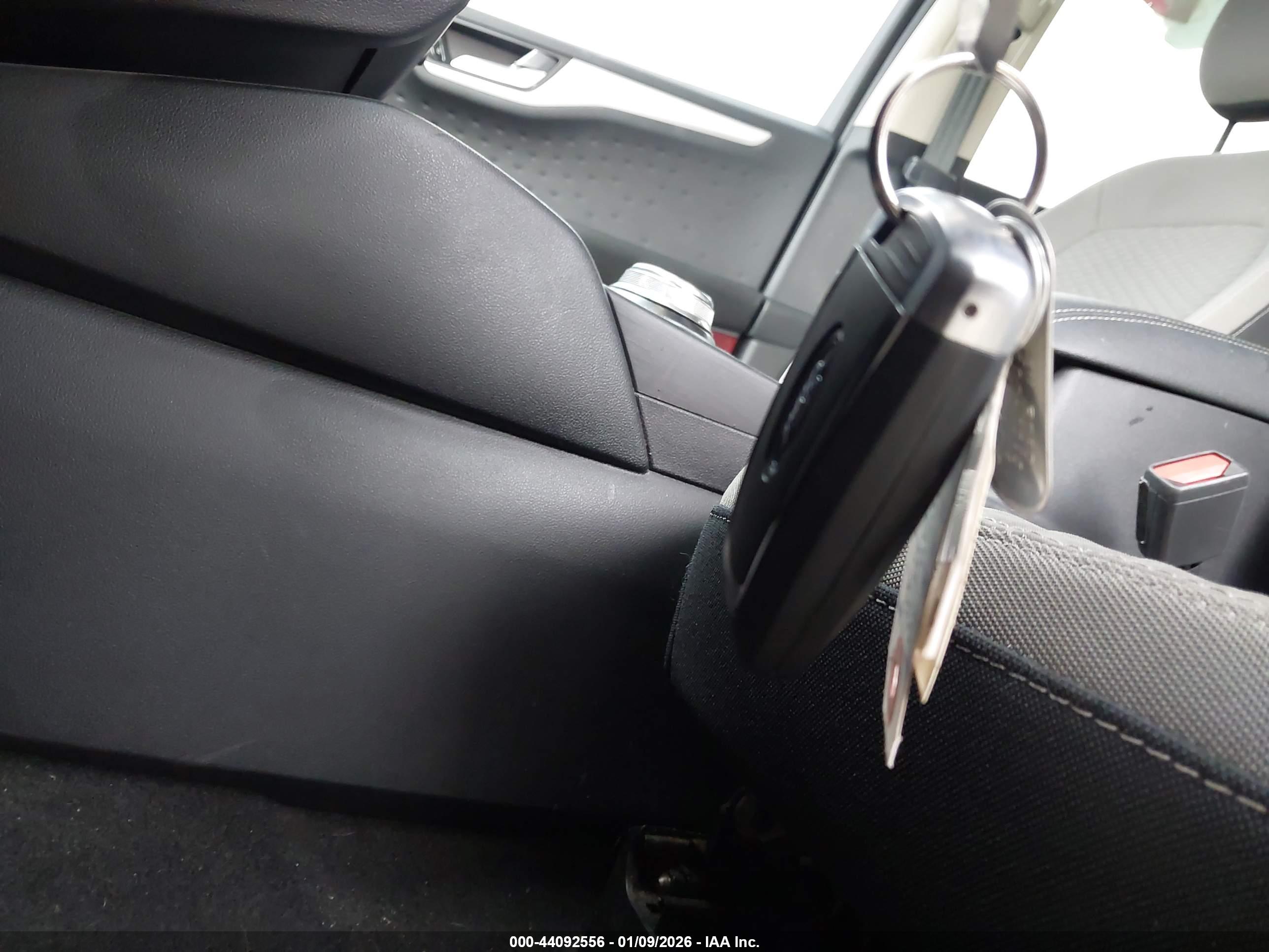 FORD ESCAPE image 11
