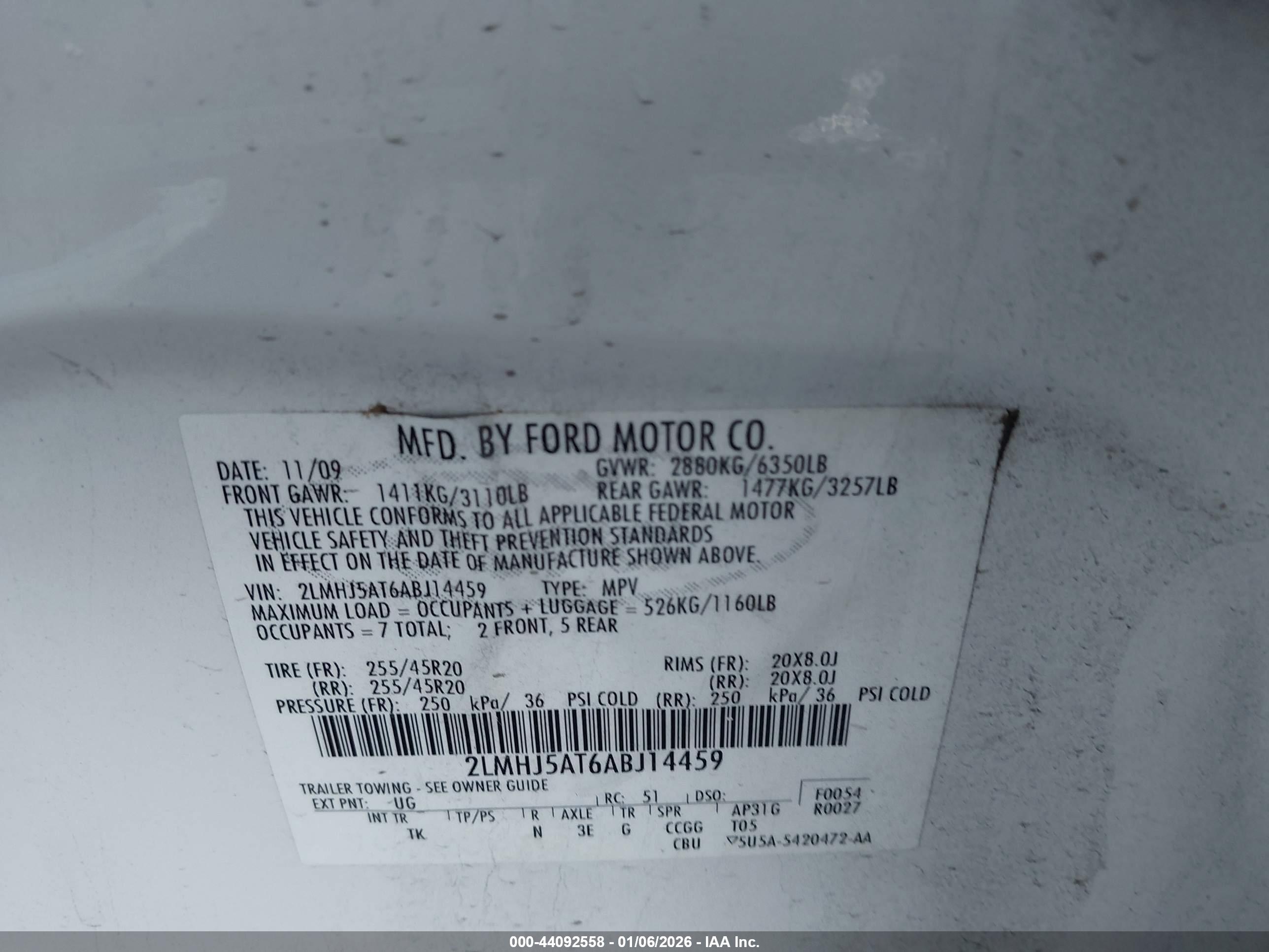 LINCOLN MKT image 9