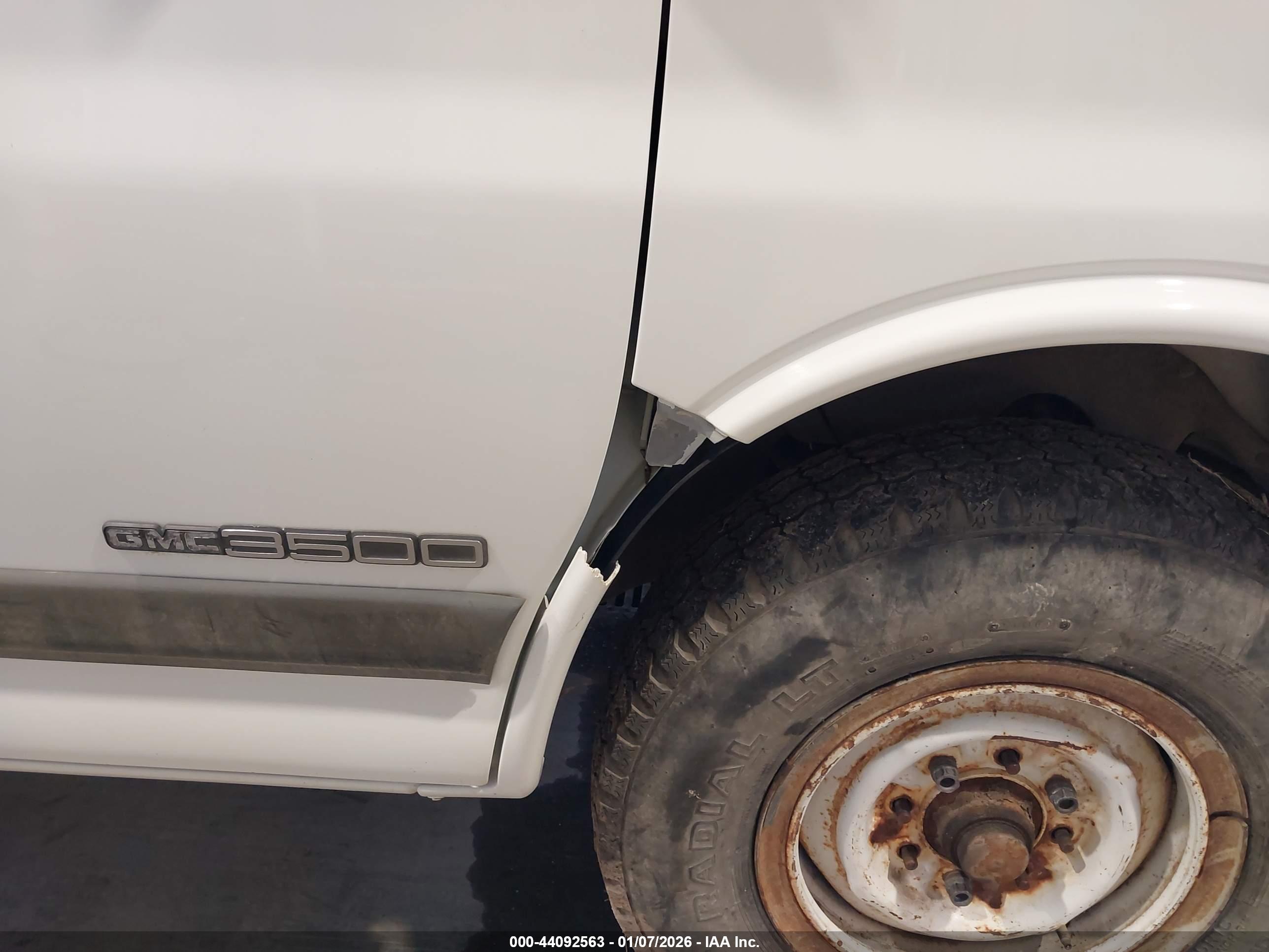 GMC SAVANA image 6