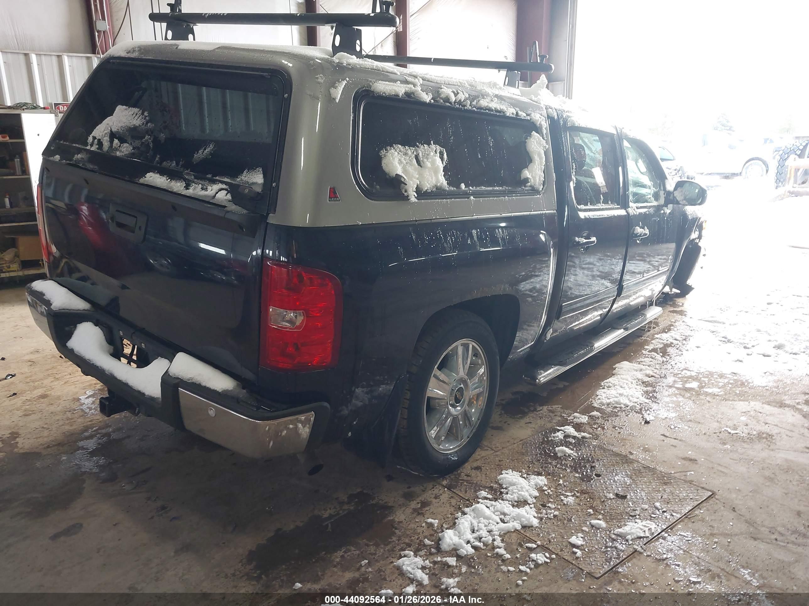 CHEVROLET SILVERADO image 4