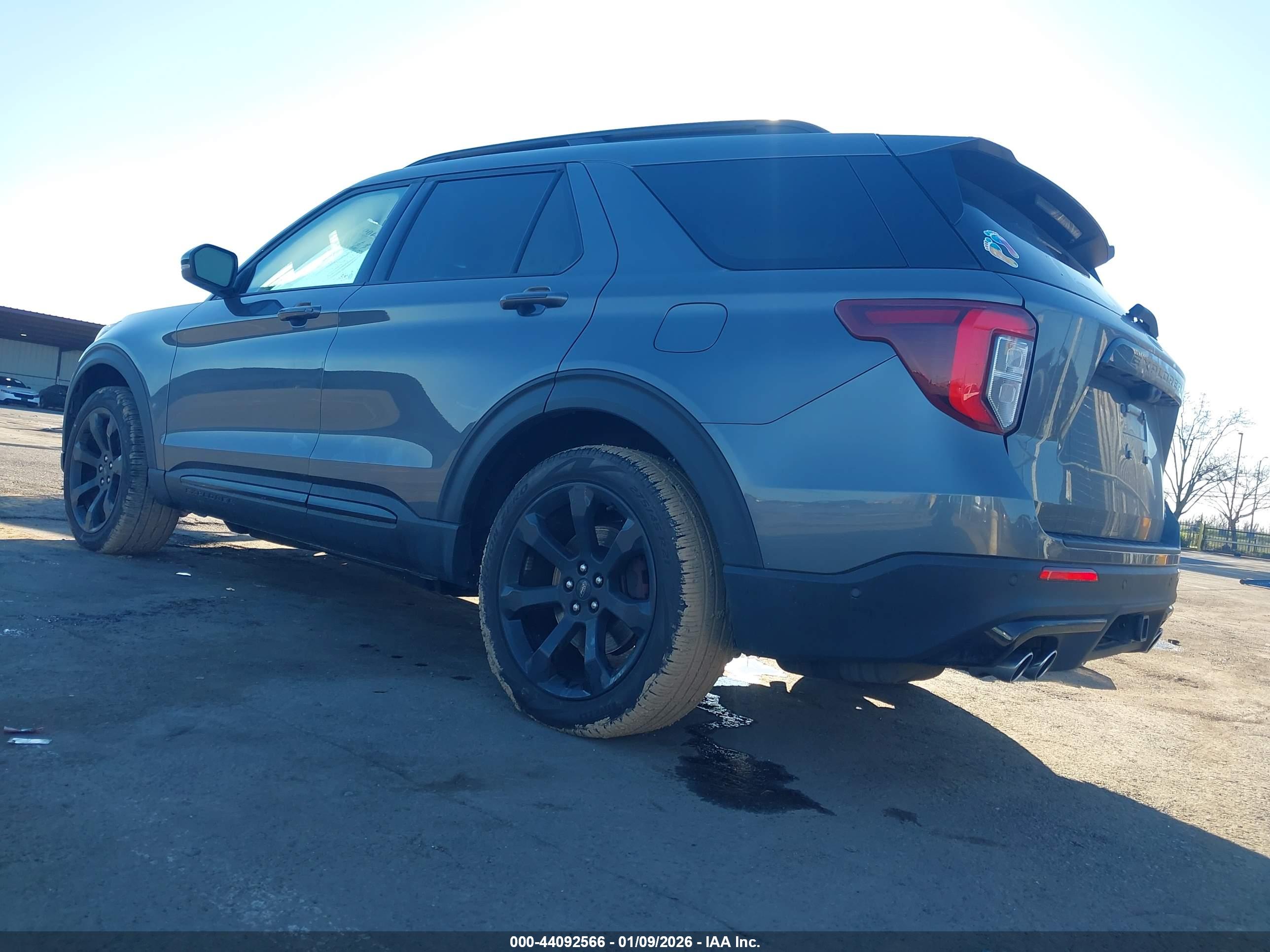 FORD EXPLORER image 3