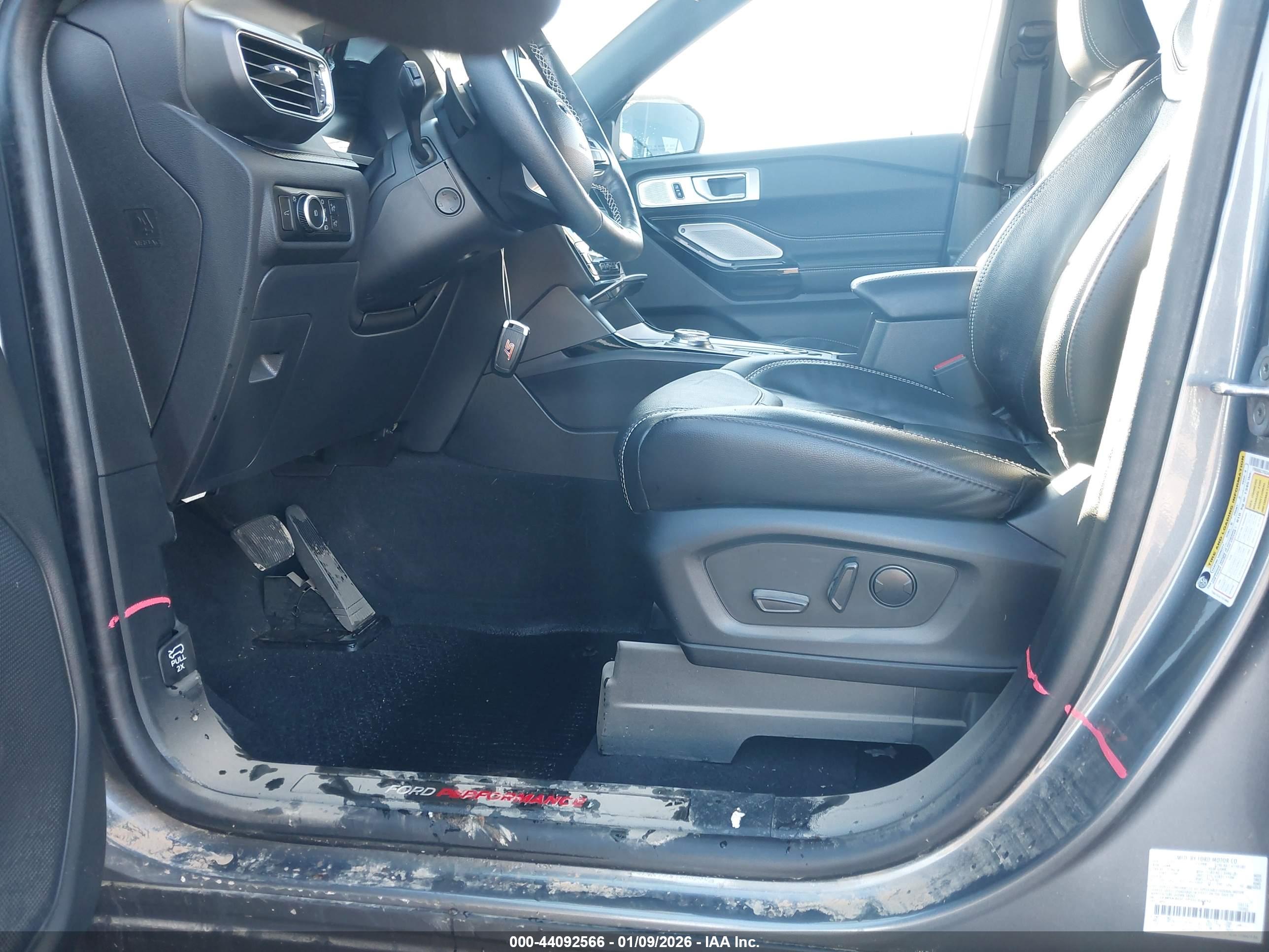 FORD EXPLORER image 6