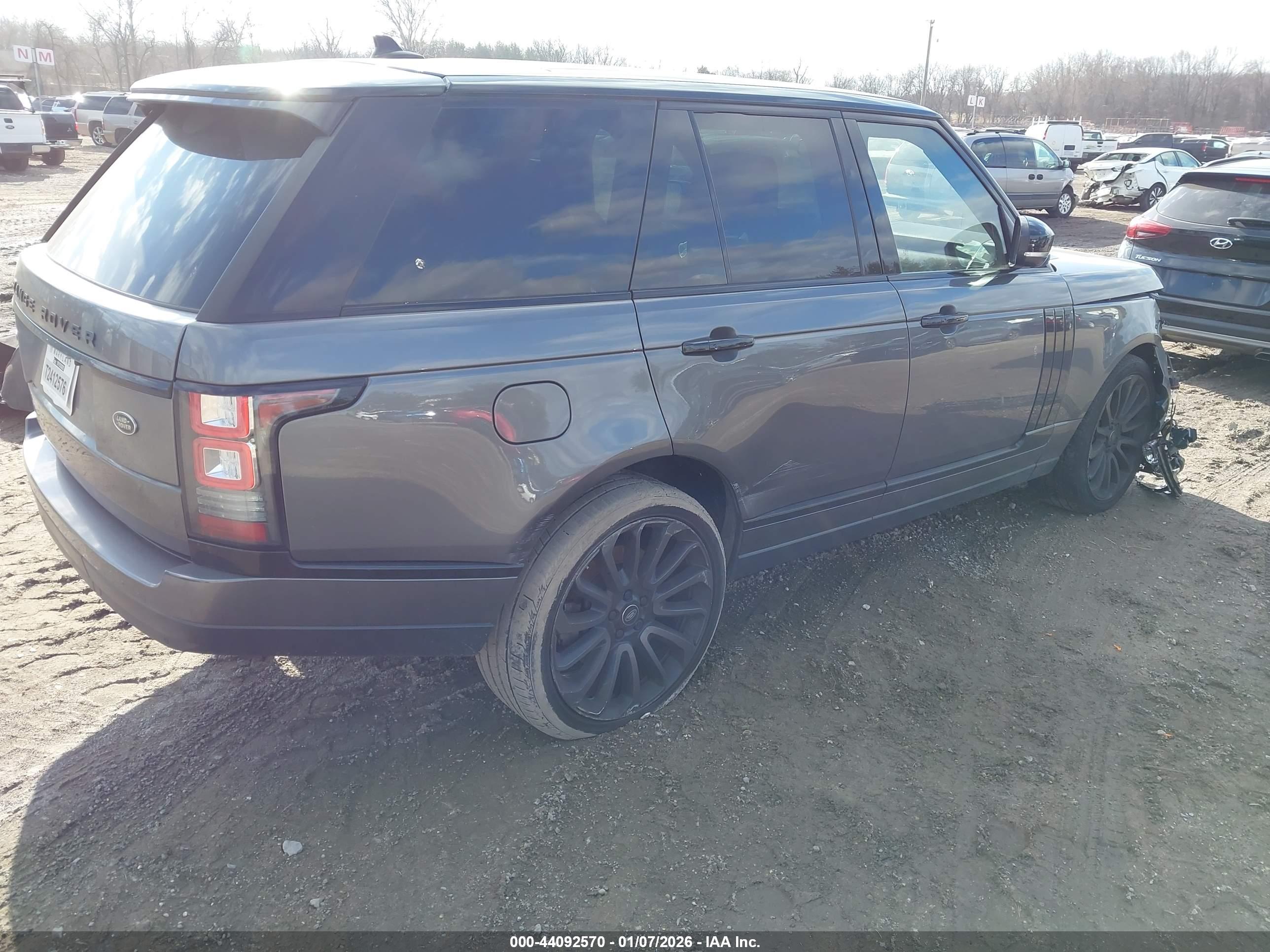 LAND ROVER image 4