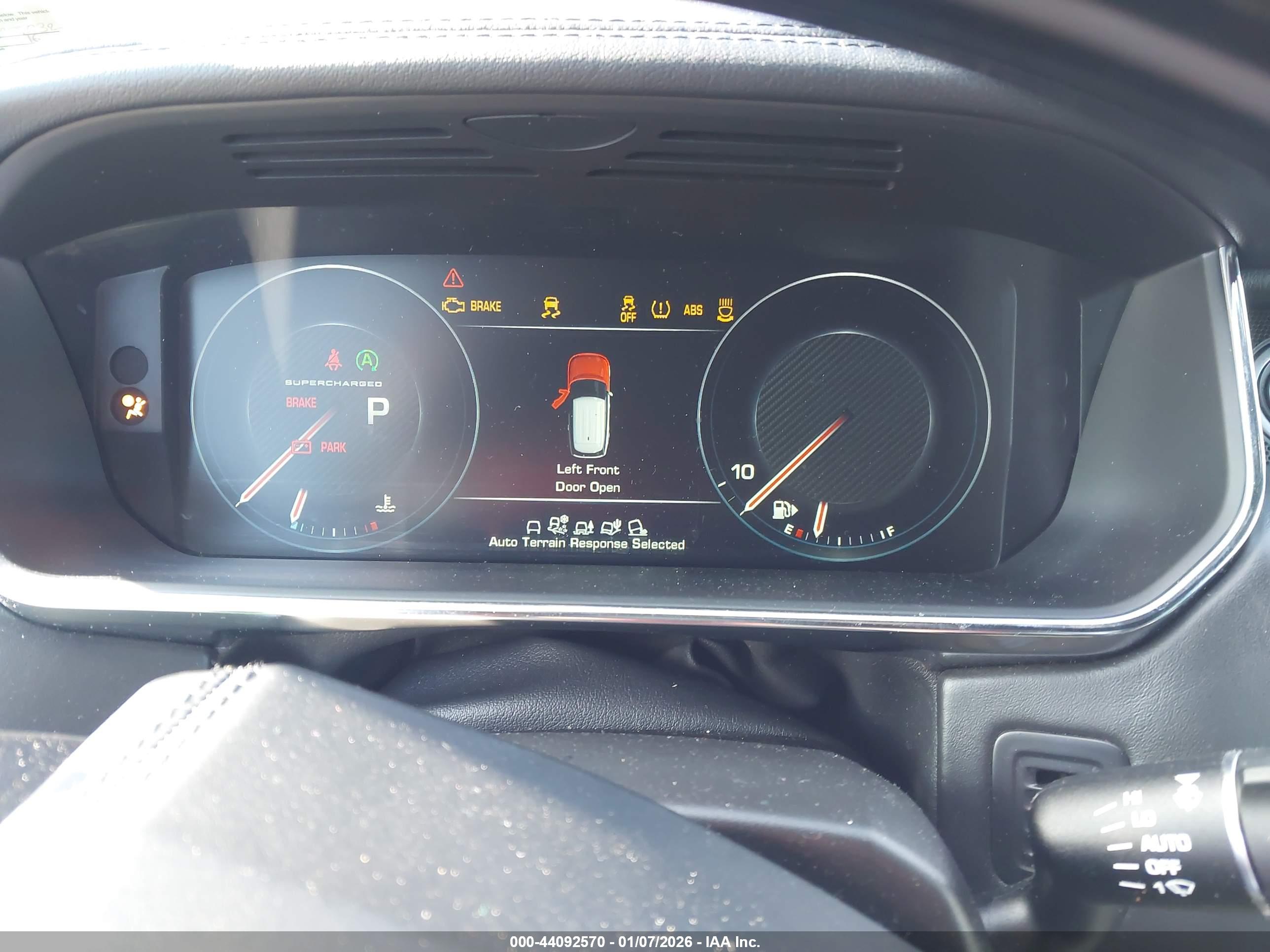 LAND ROVER image 7
