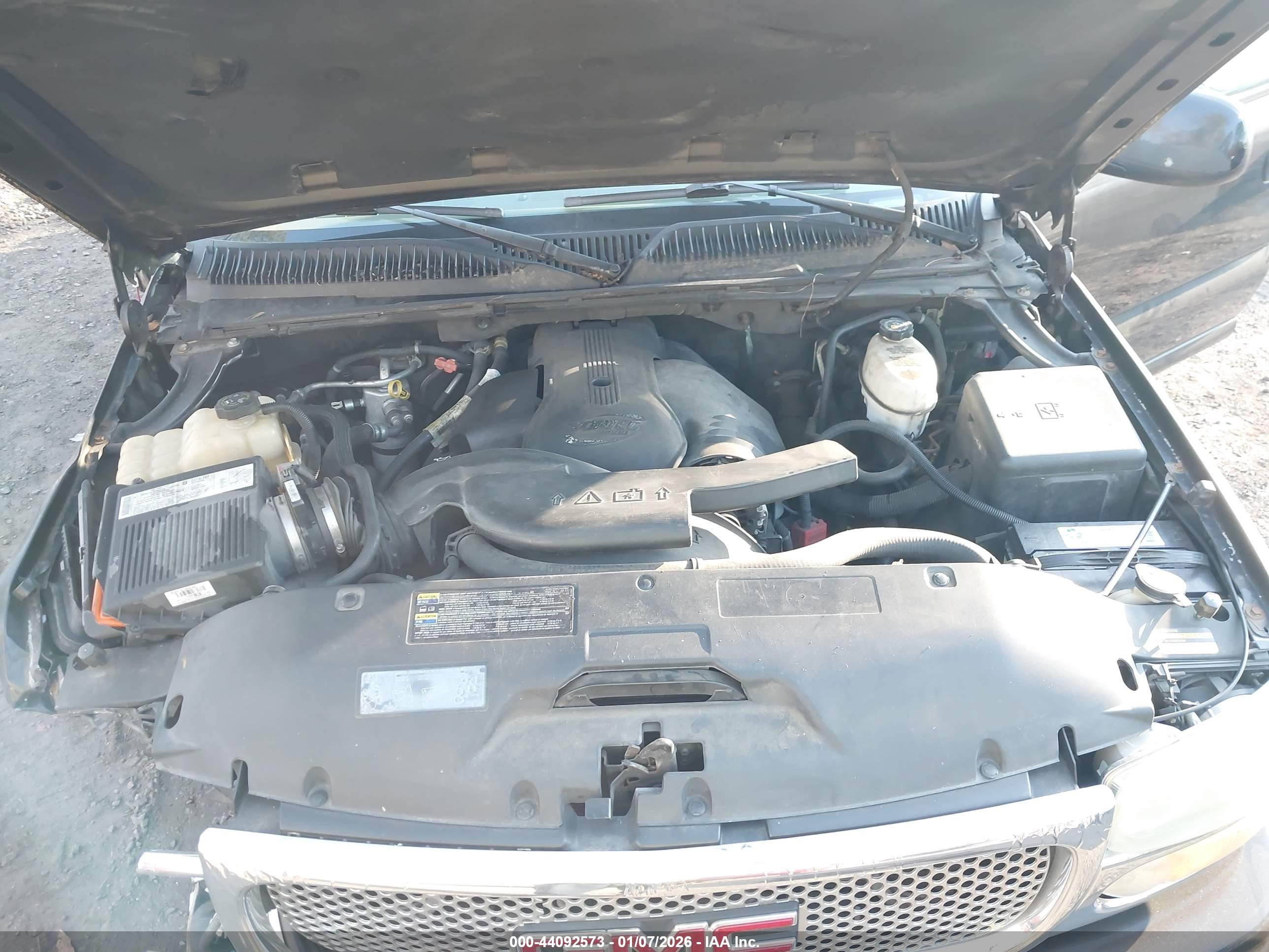 GMC YUKON image 10