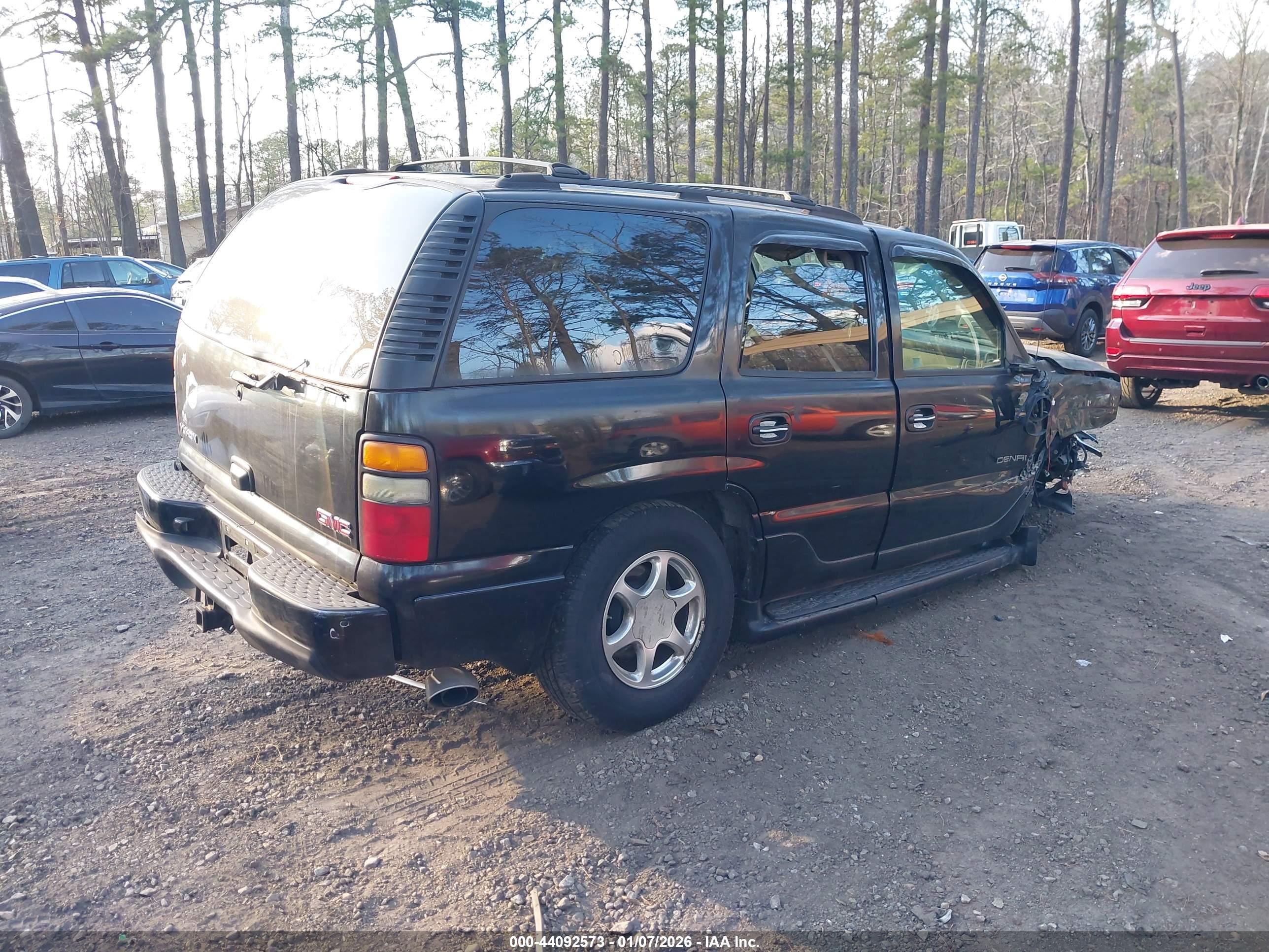 GMC YUKON image 4