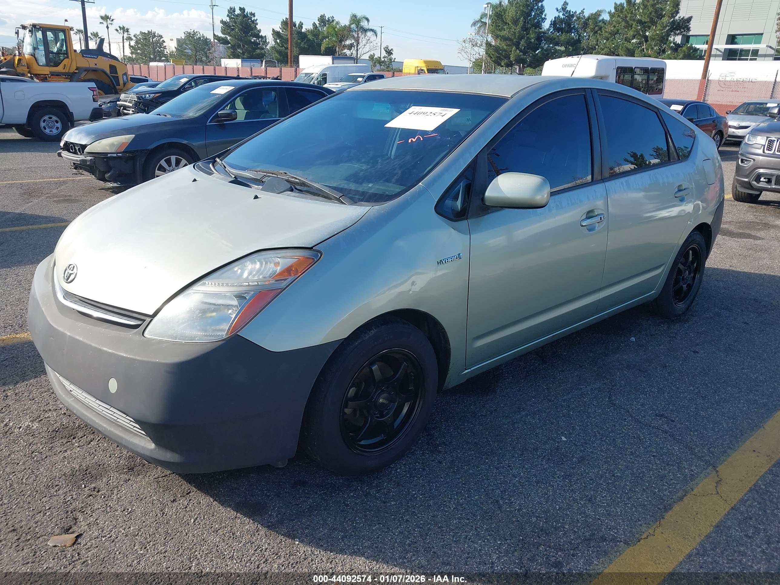 TOYOTA PRIUS image 2