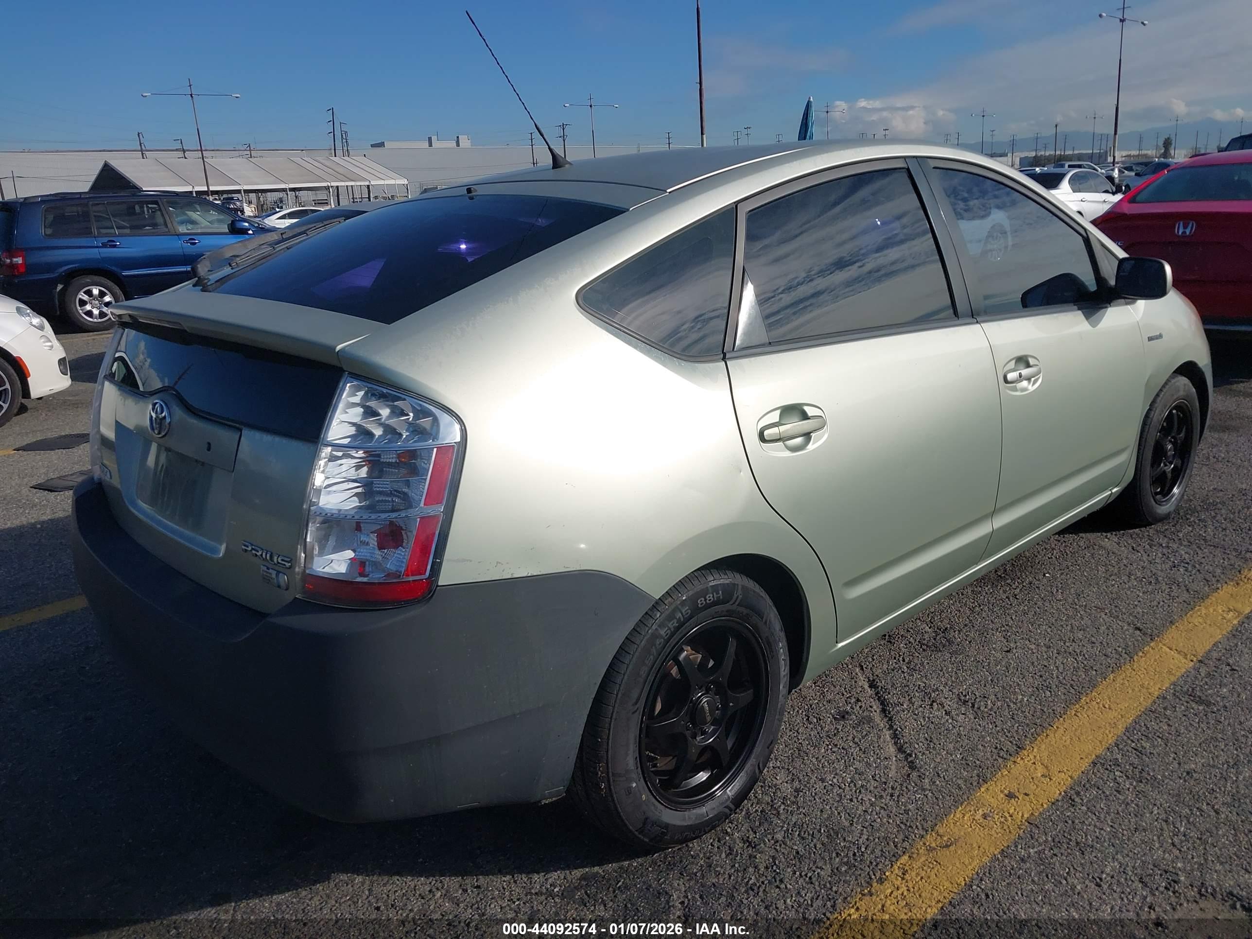 TOYOTA PRIUS image 4