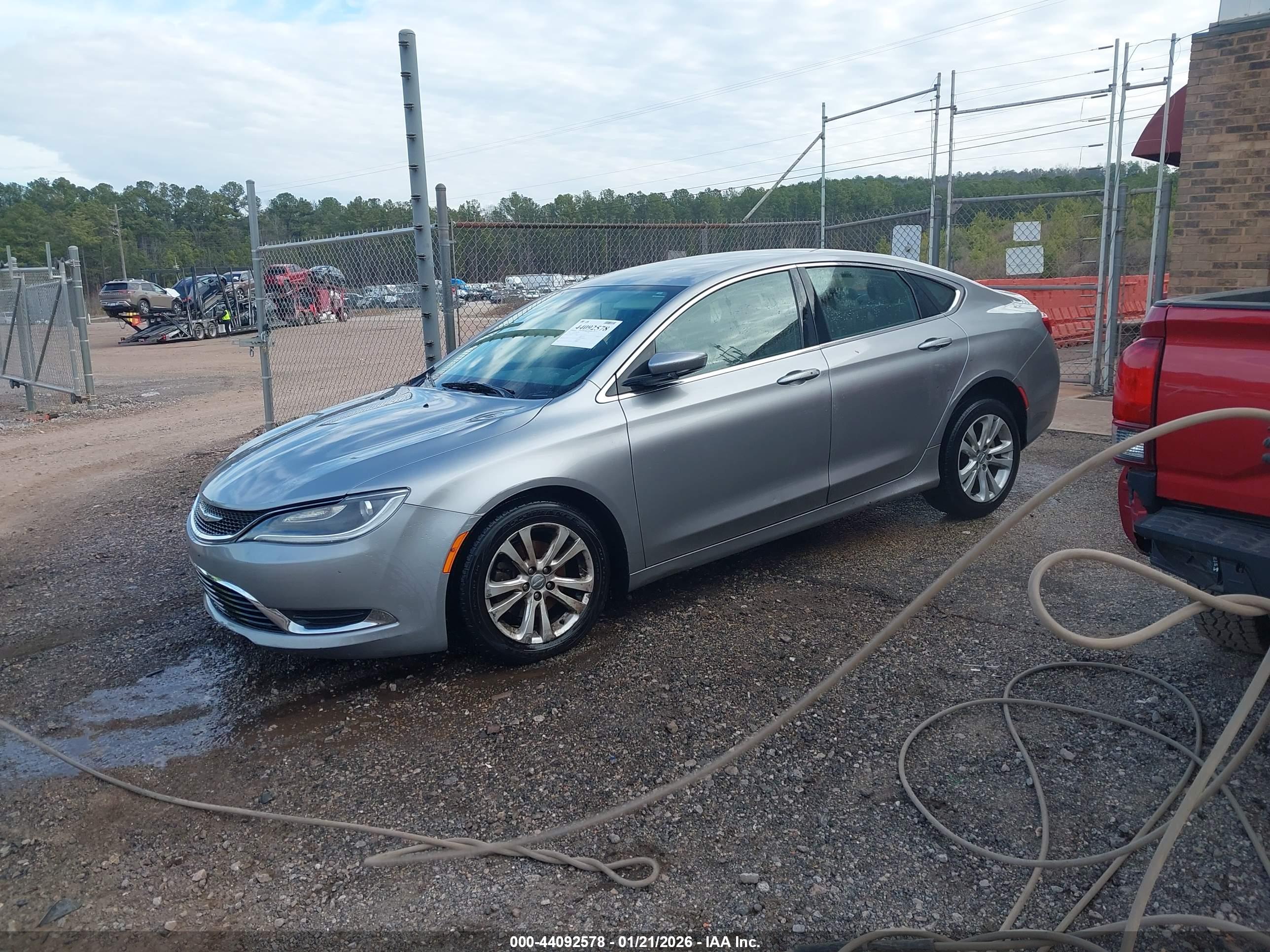CHRYSLER 200 image 2