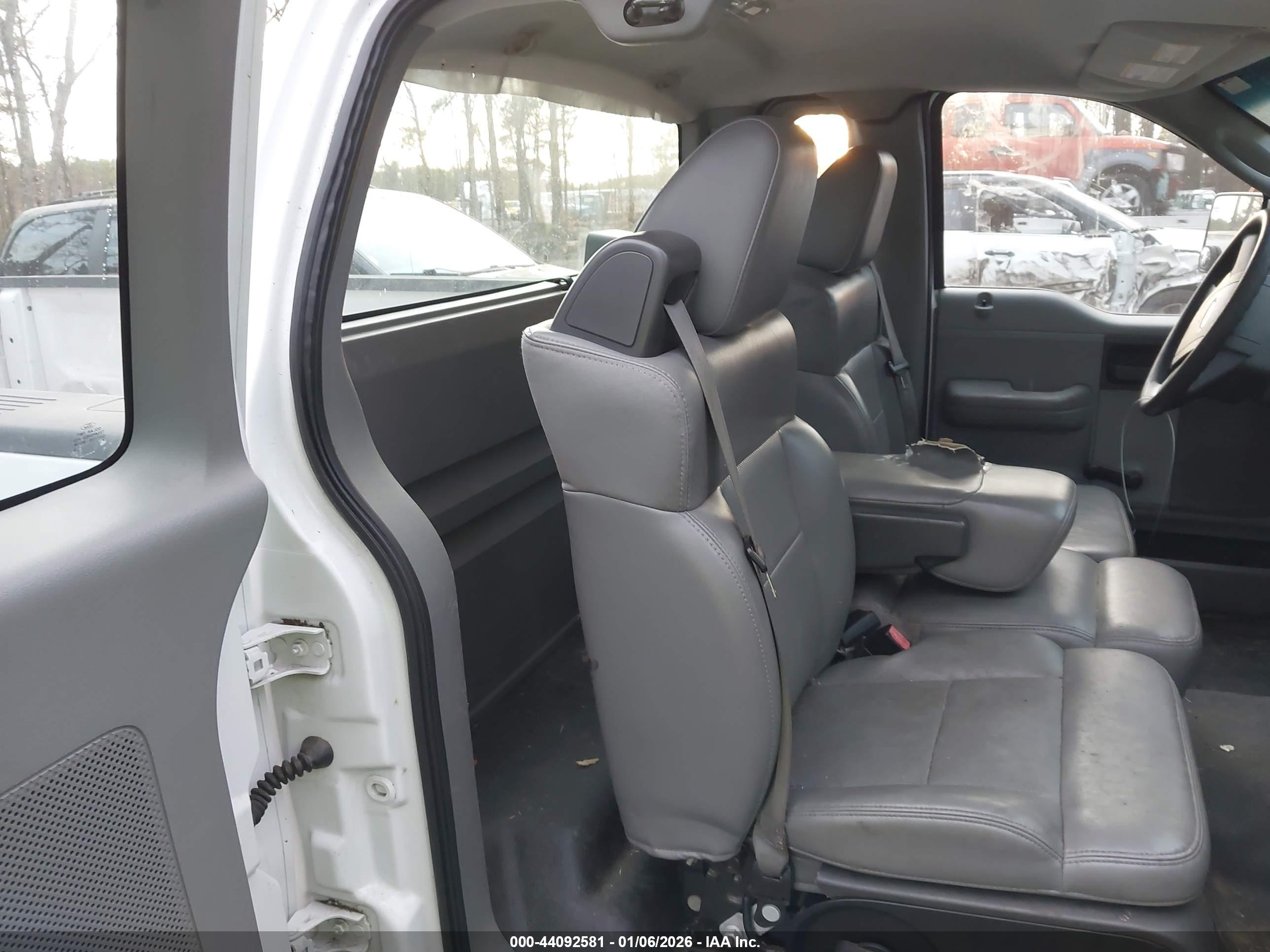 FORD F-150 image 8