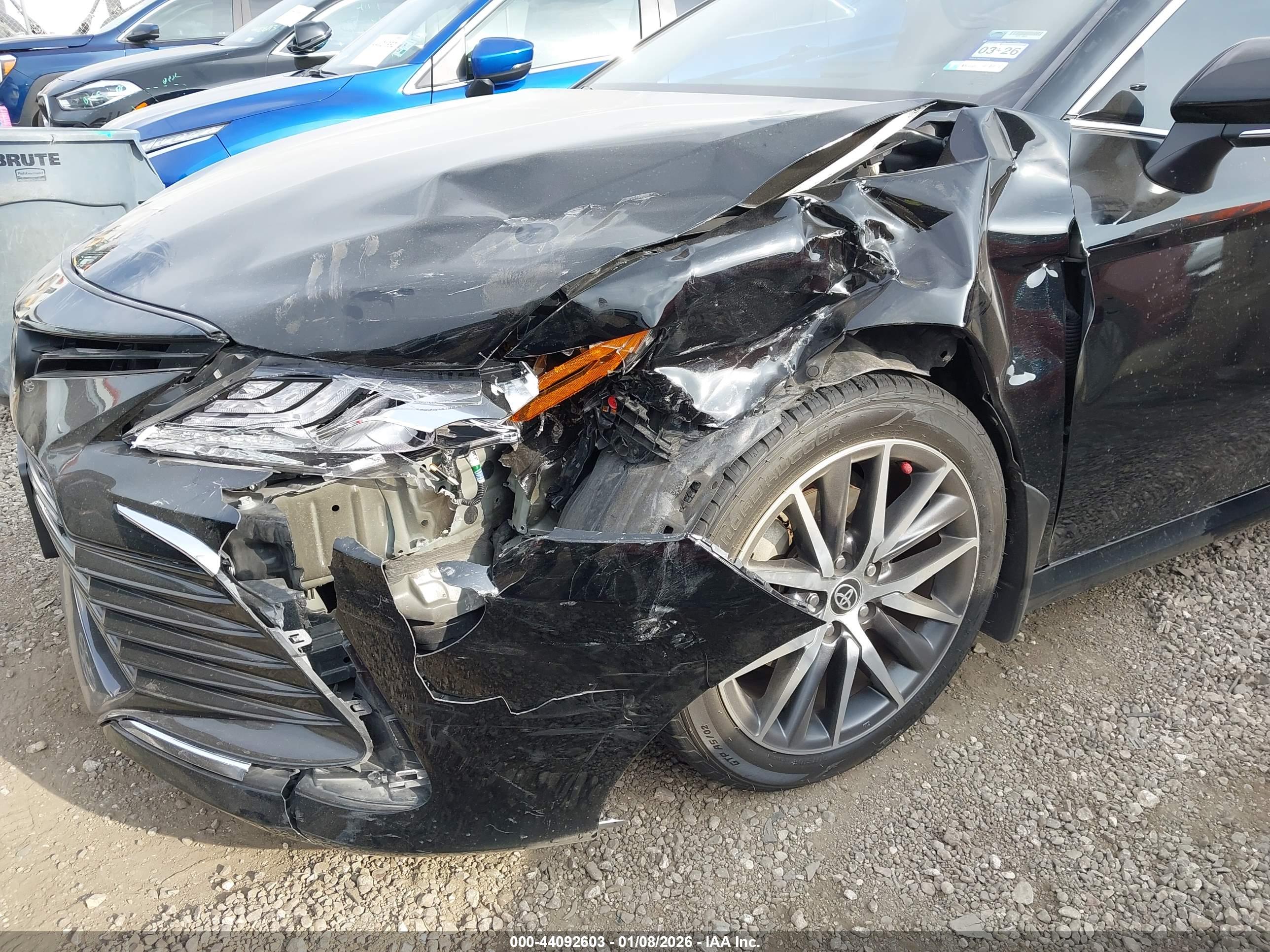 TOYOTA CAMRY image 6