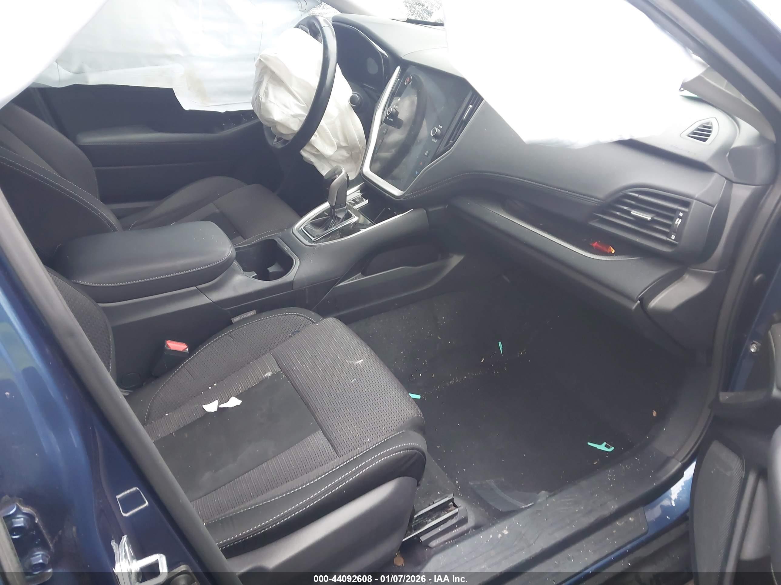 SUBARU OUTBACK image 5