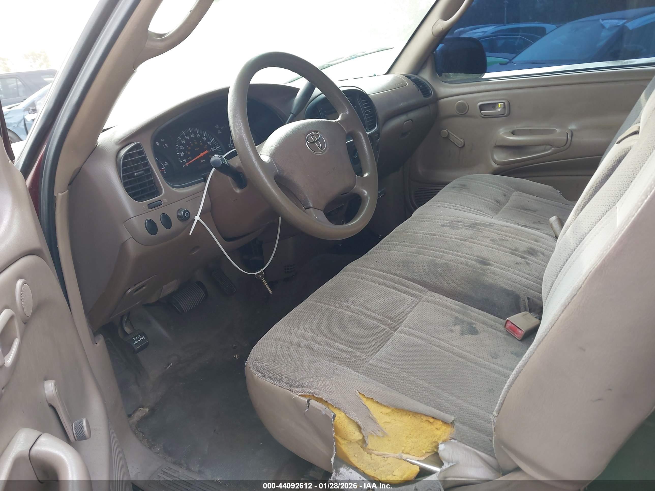 TOYOTA TUNDRA image 11