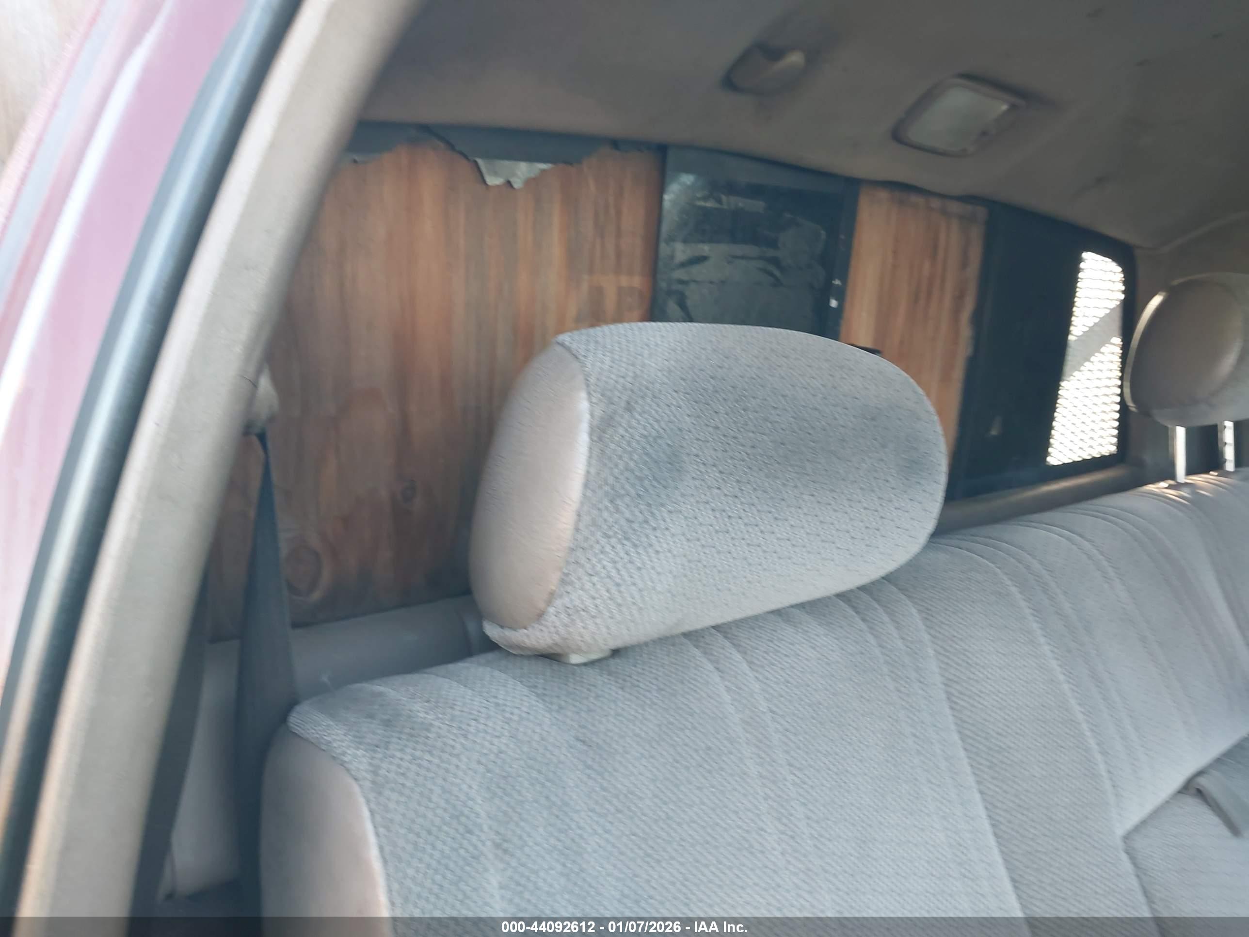 TOYOTA TUNDRA image 8