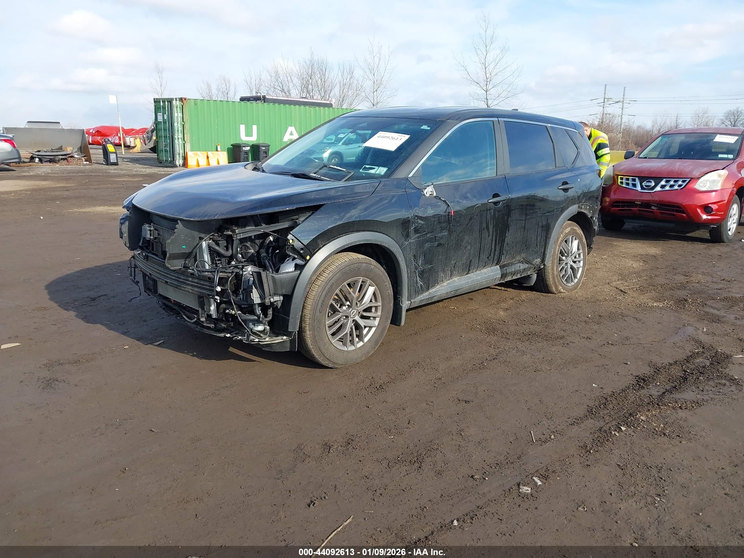NISSAN ROGUE image 2