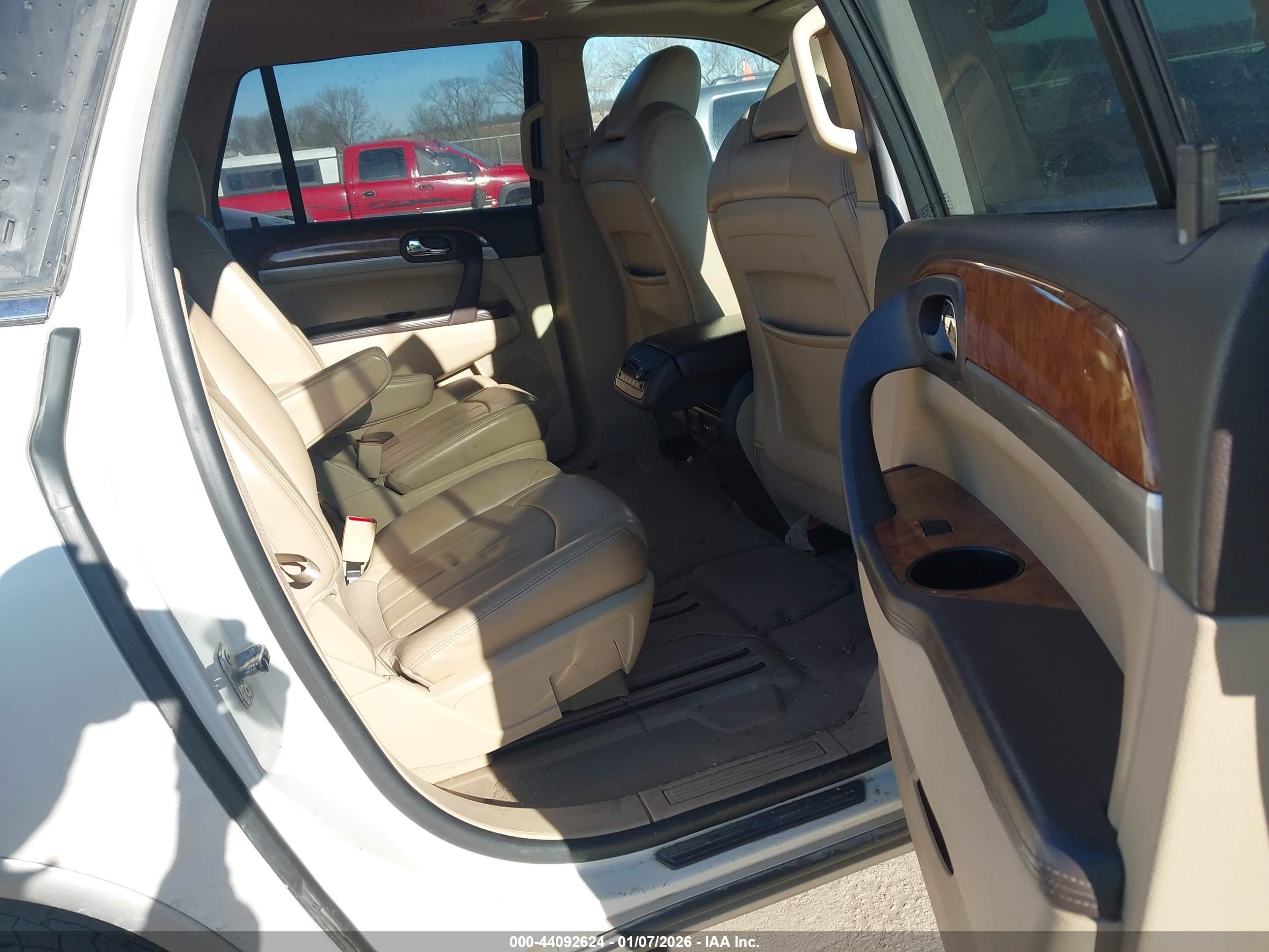 BUICK ENCLAVE image 8