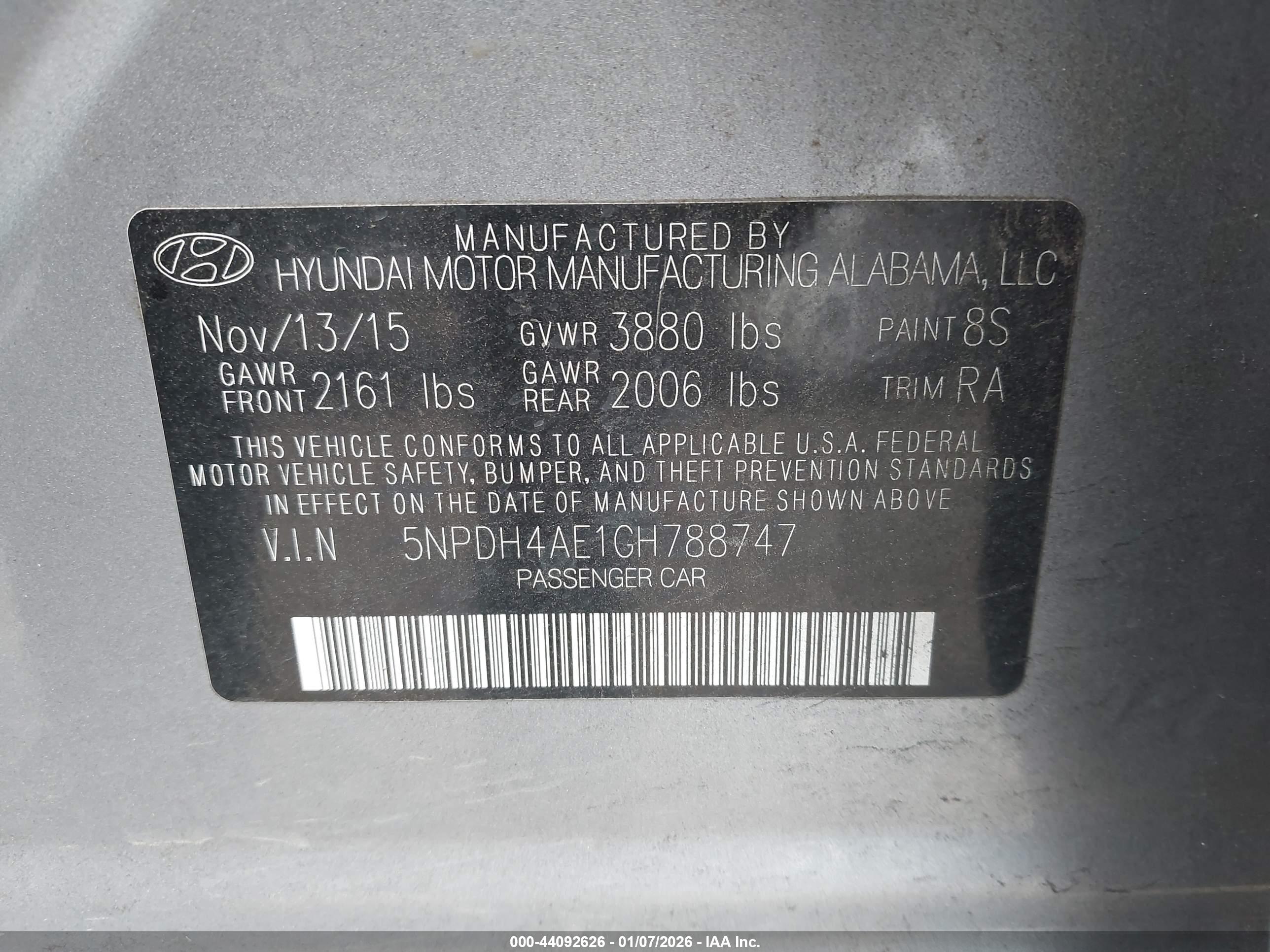 HYUNDAI ELANTRA image 9