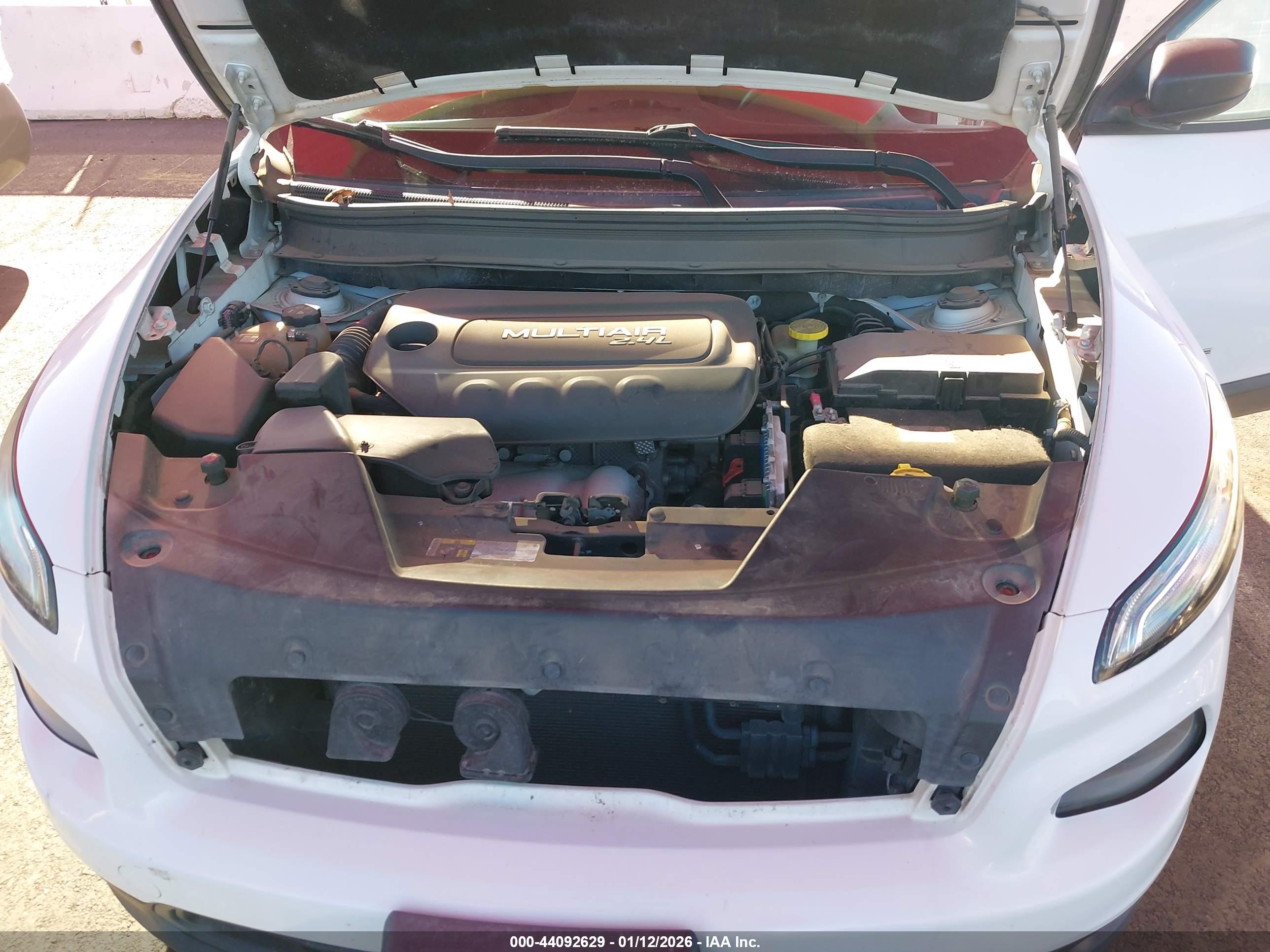 JEEP CHEROKEE image 10