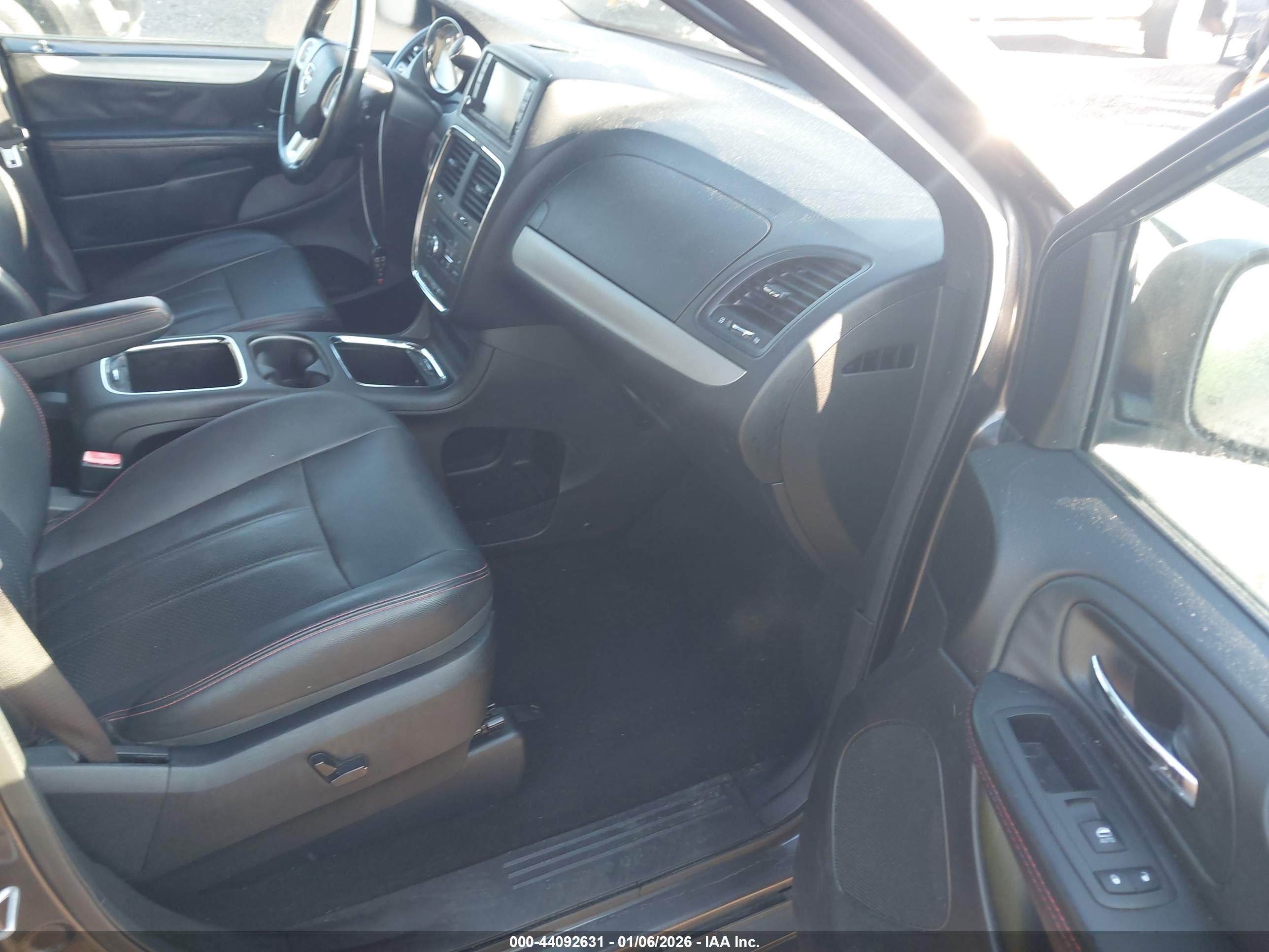 DODGE GRAND image 5