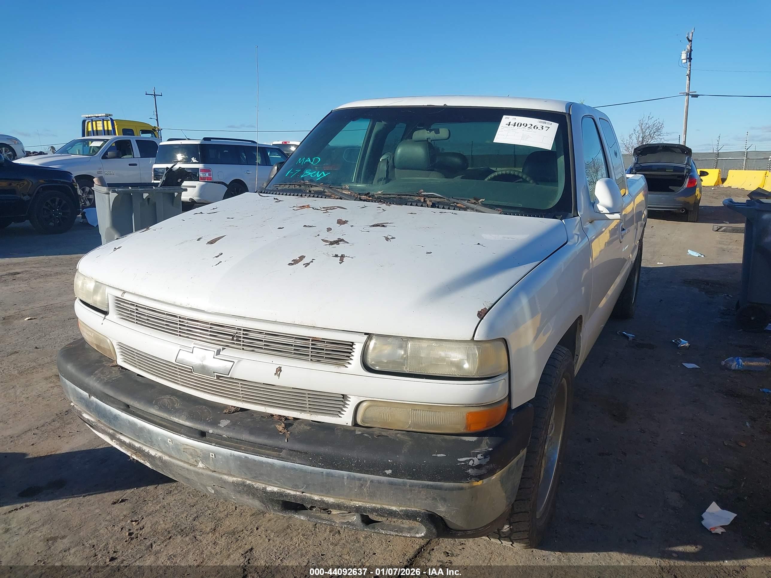 CHEVROLET SILVERADO image 6