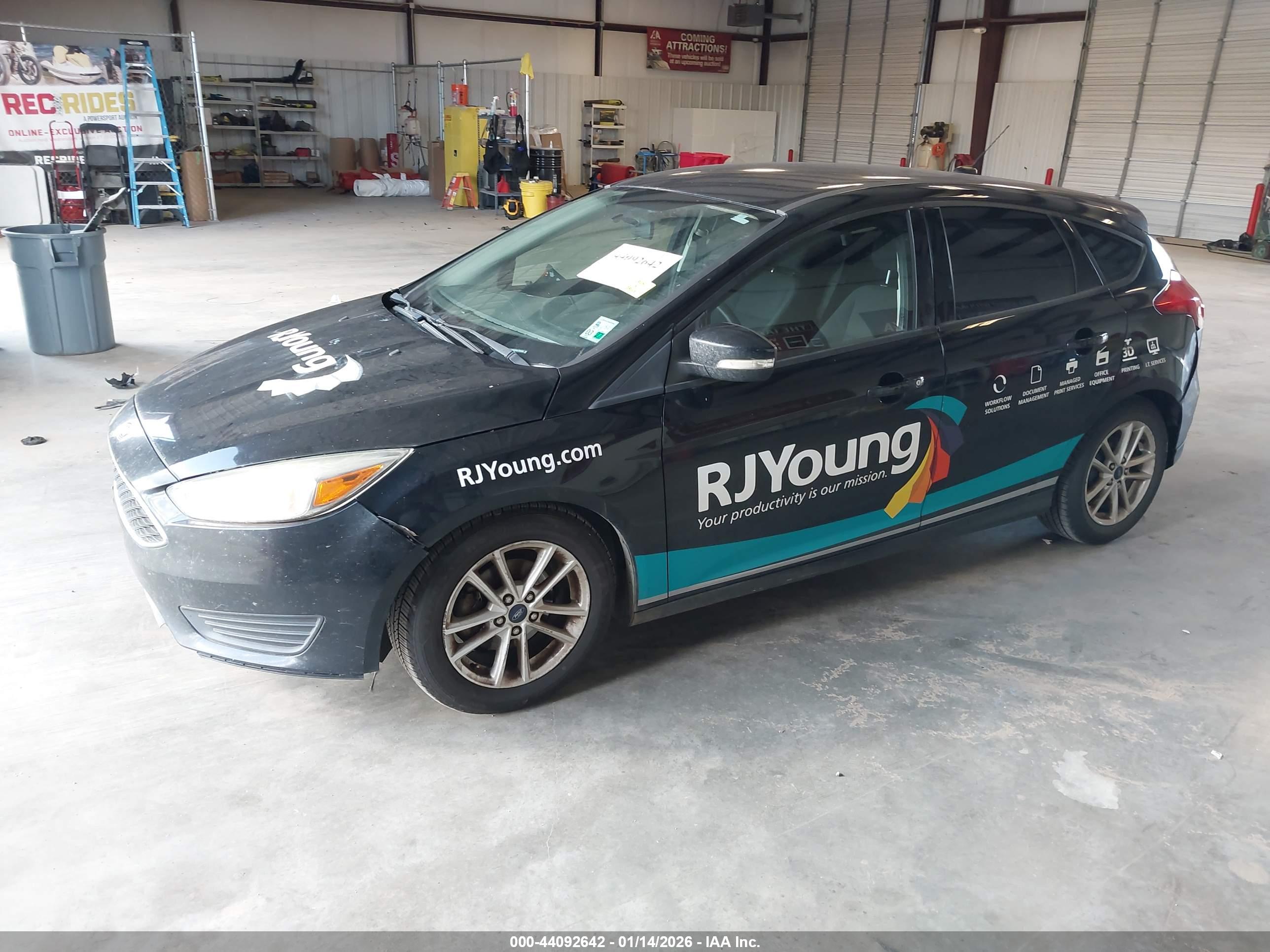 FORD FOCUS image 2