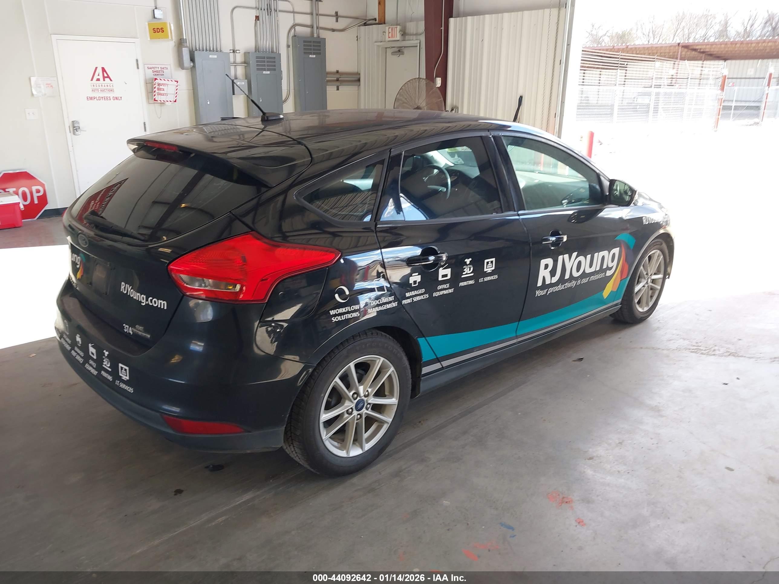 FORD FOCUS image 4