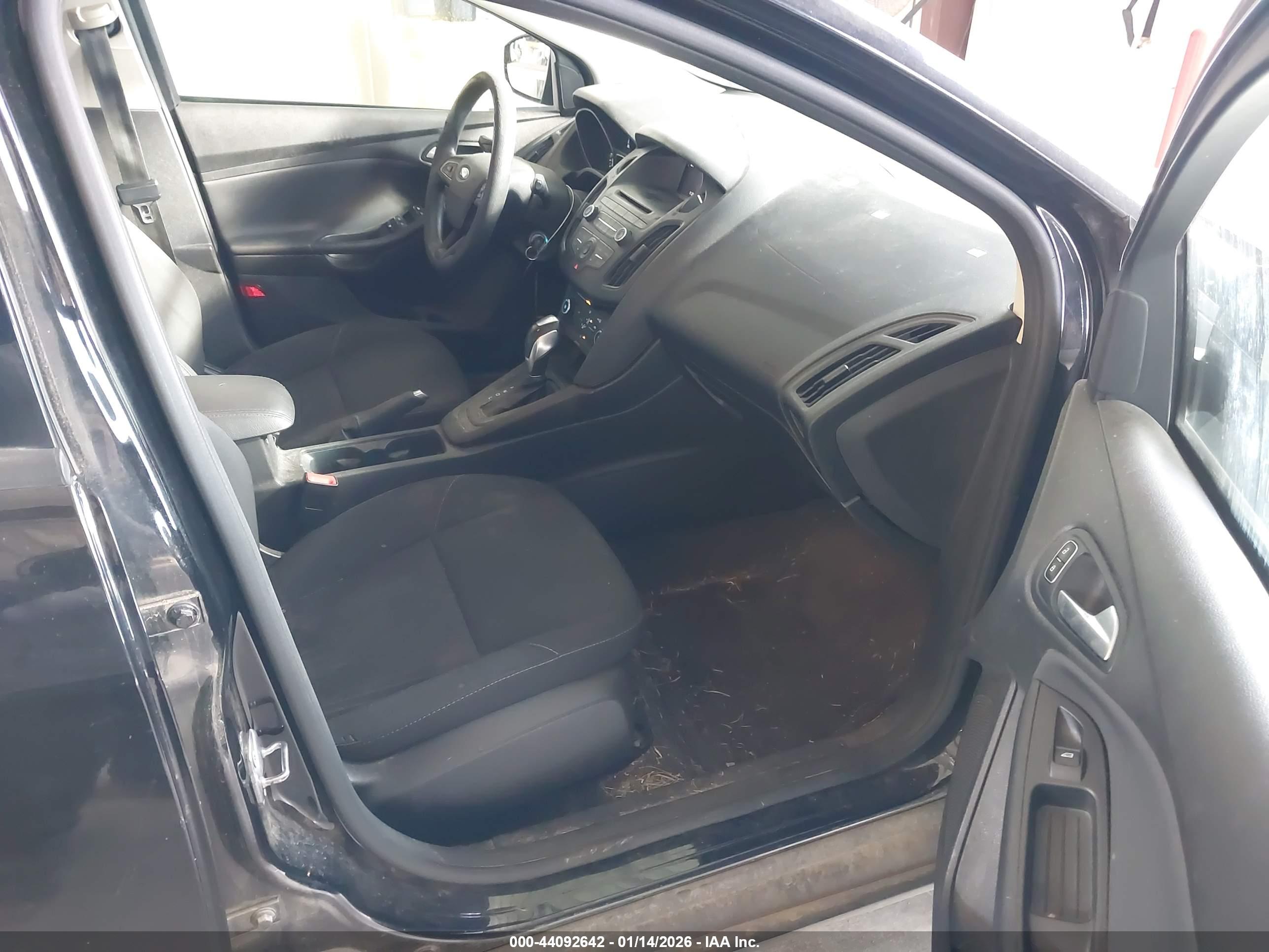 FORD FOCUS image 5