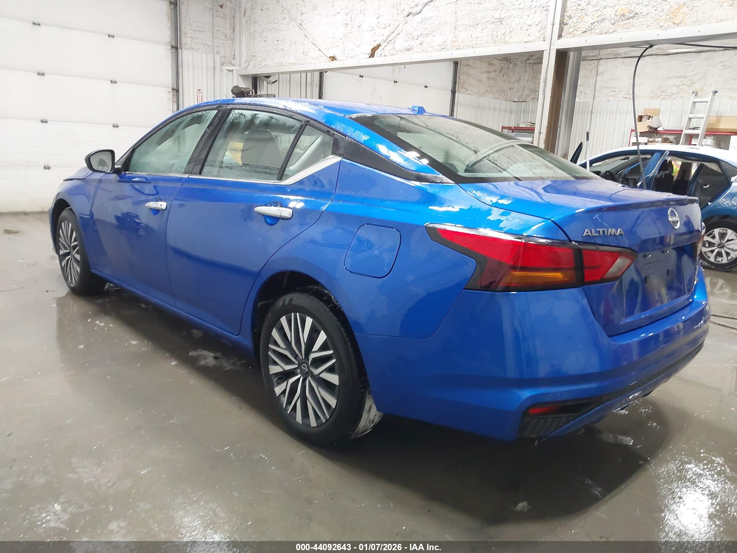 NISSAN ALTIMA image 3
