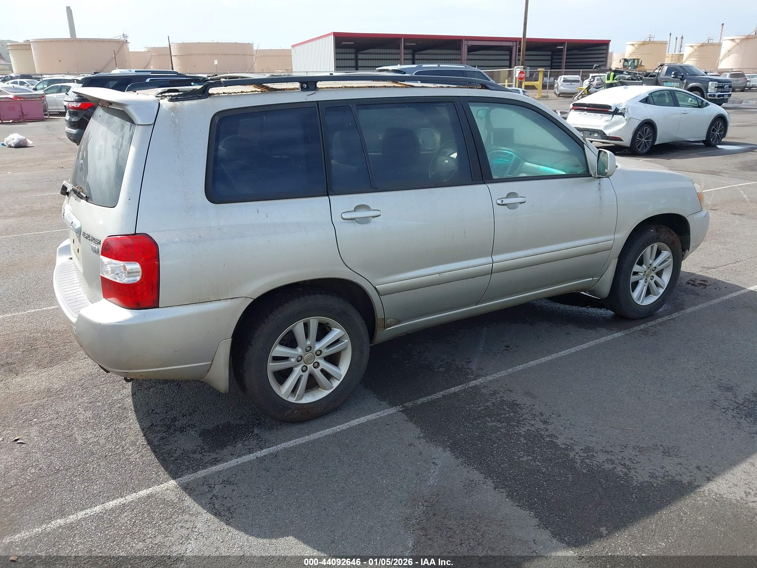 TOYOTA HIGHLANDER image 4