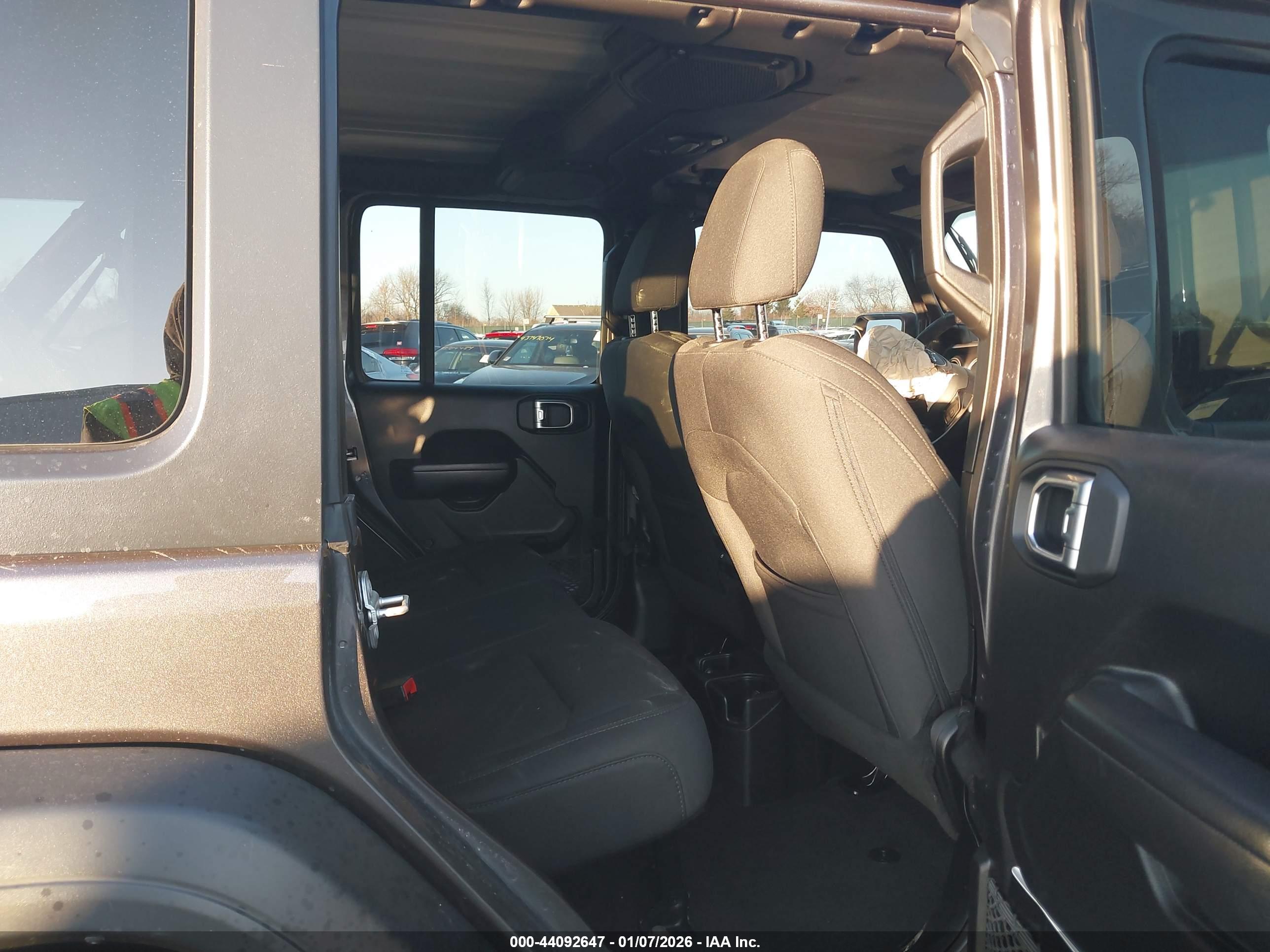 JEEP WRANGLER image 8