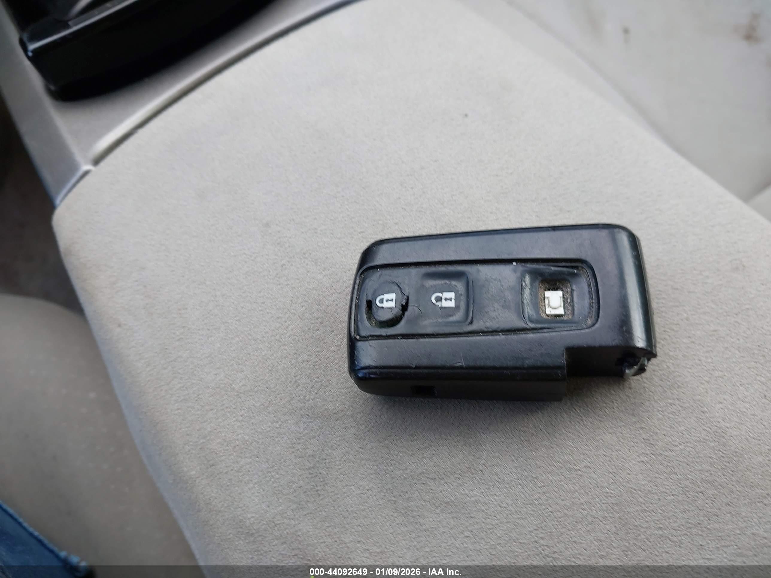 TOYOTA PRIUS image 11