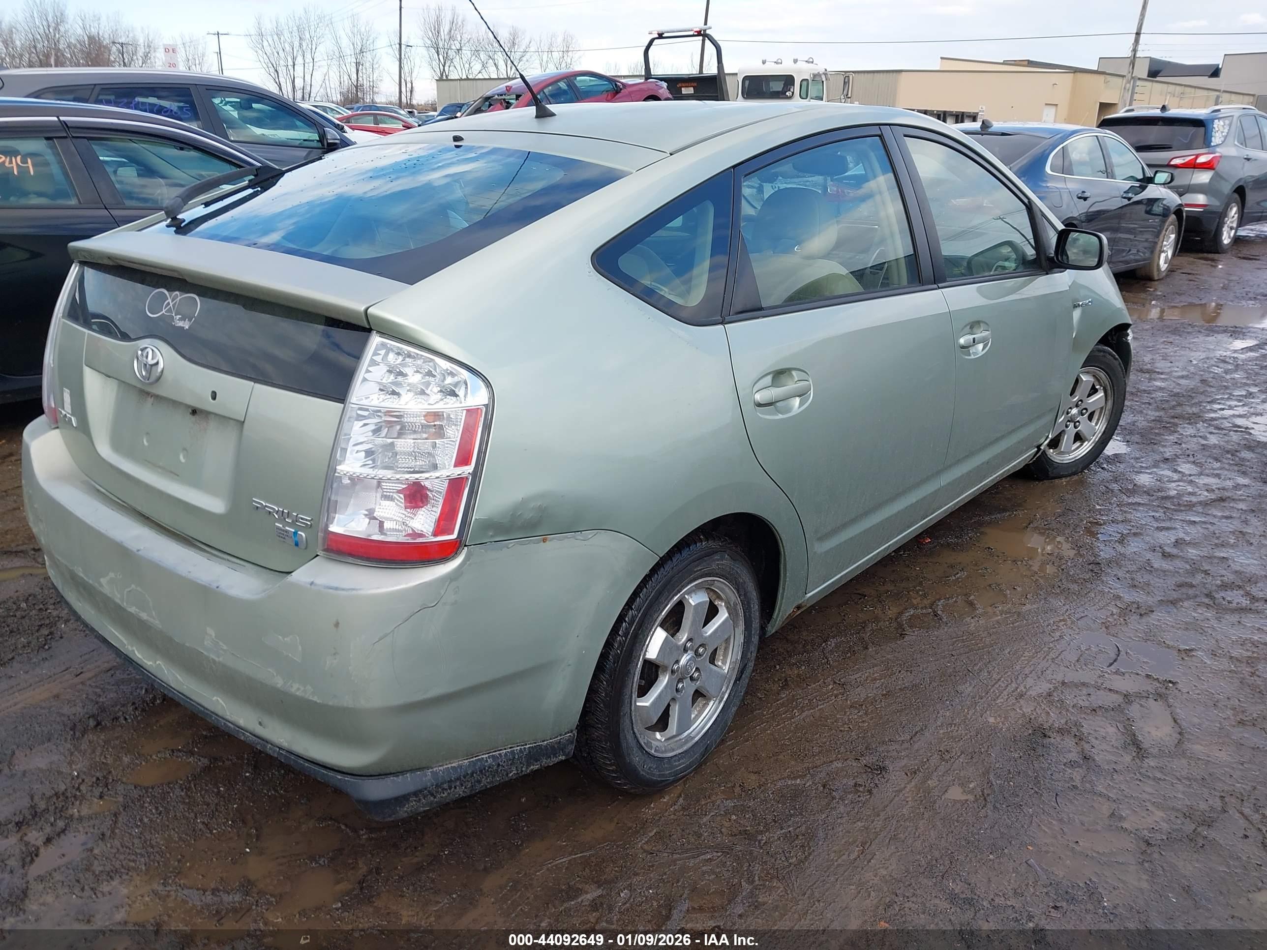 TOYOTA PRIUS image 4