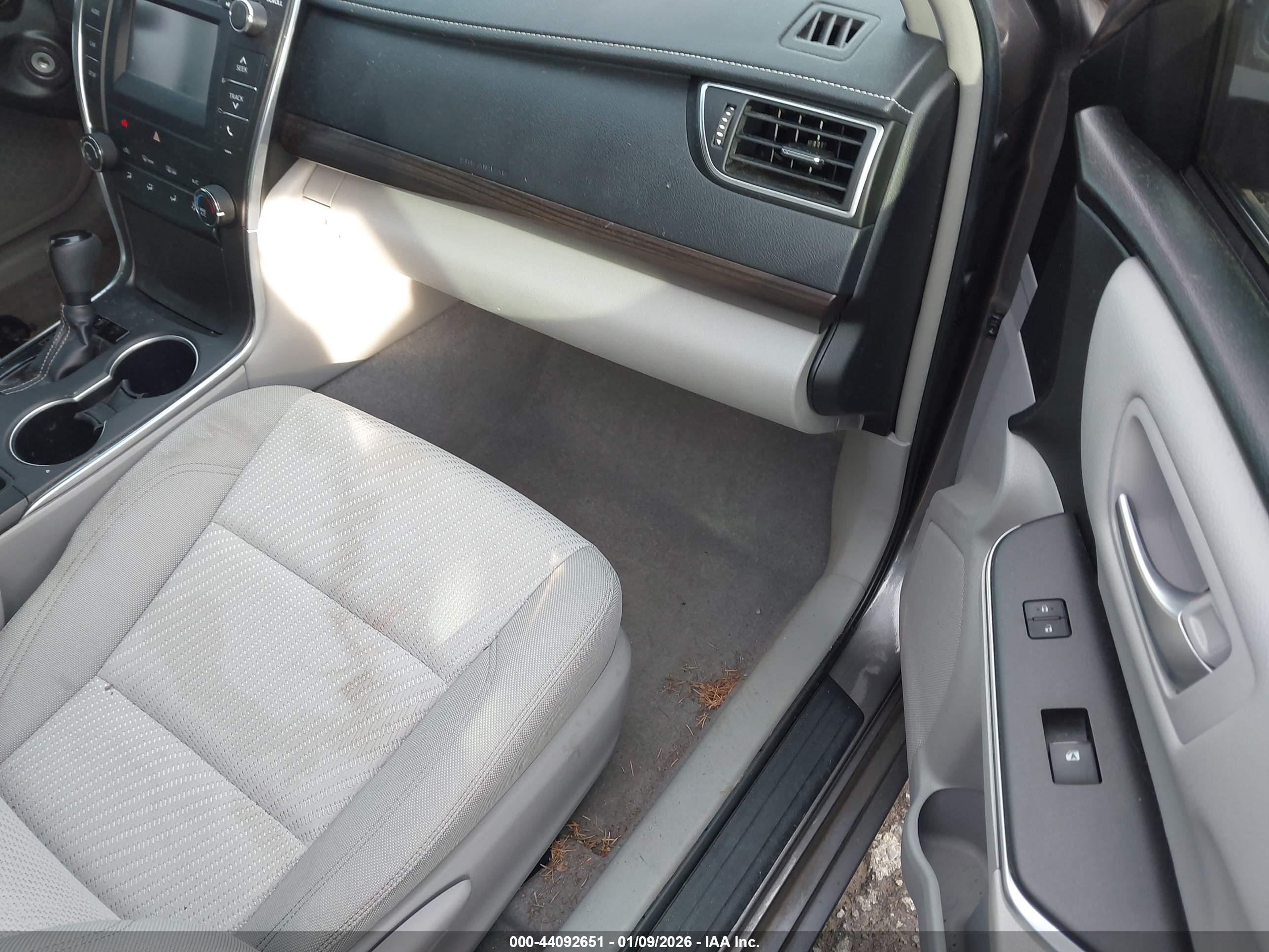 TOYOTA CAMRY image 5