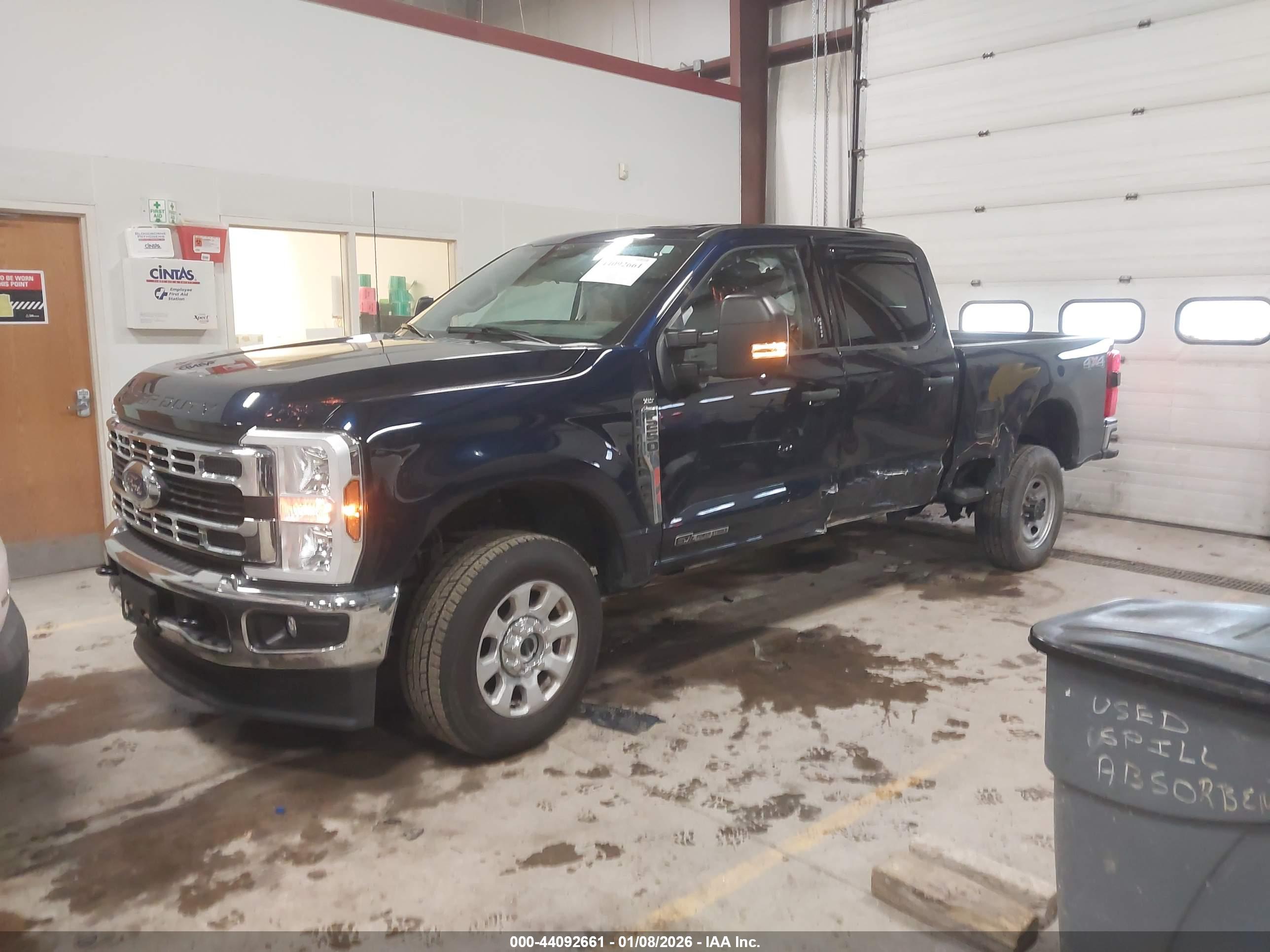FORD F-250 image 2