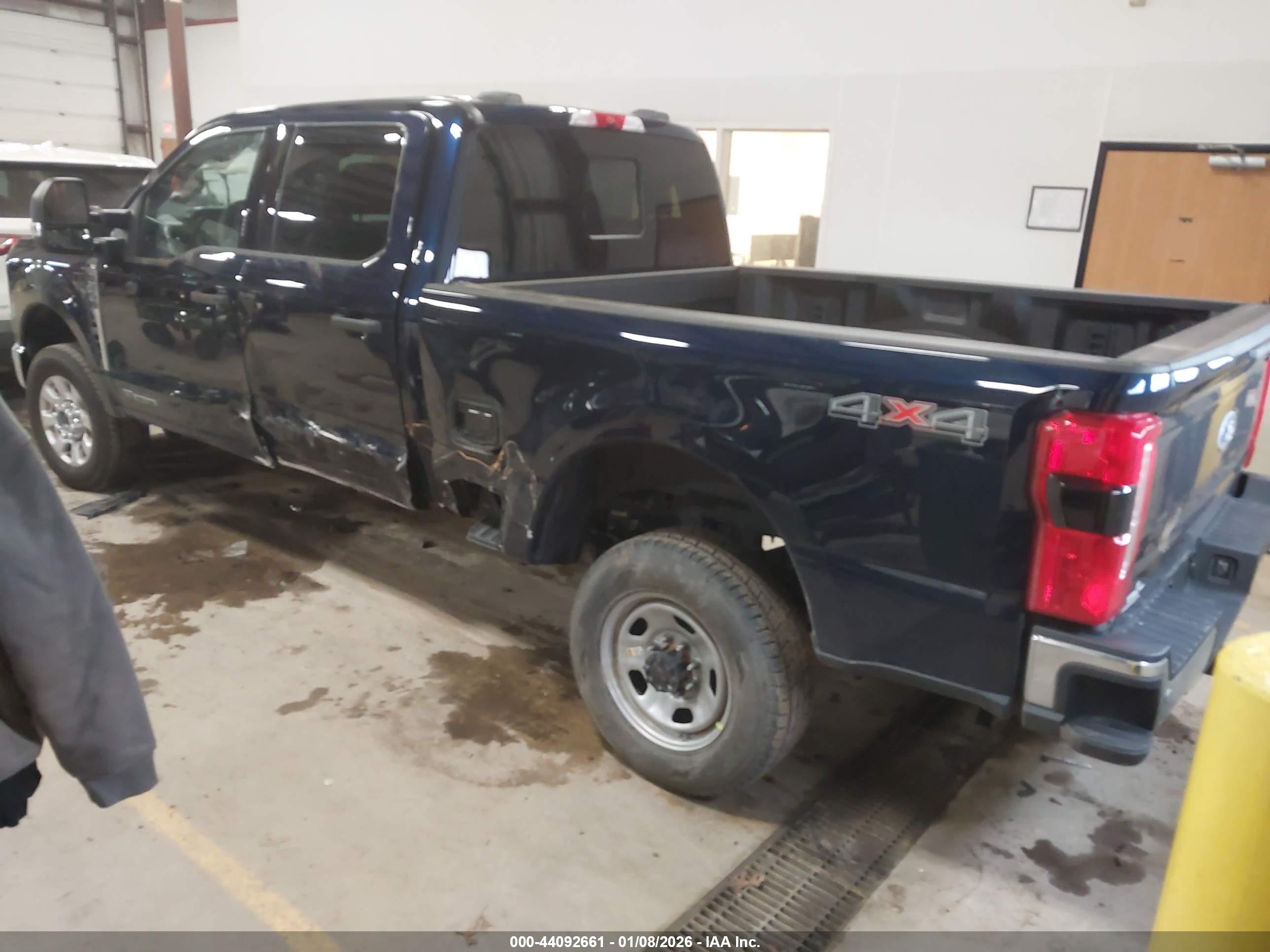 FORD F-250 image 3