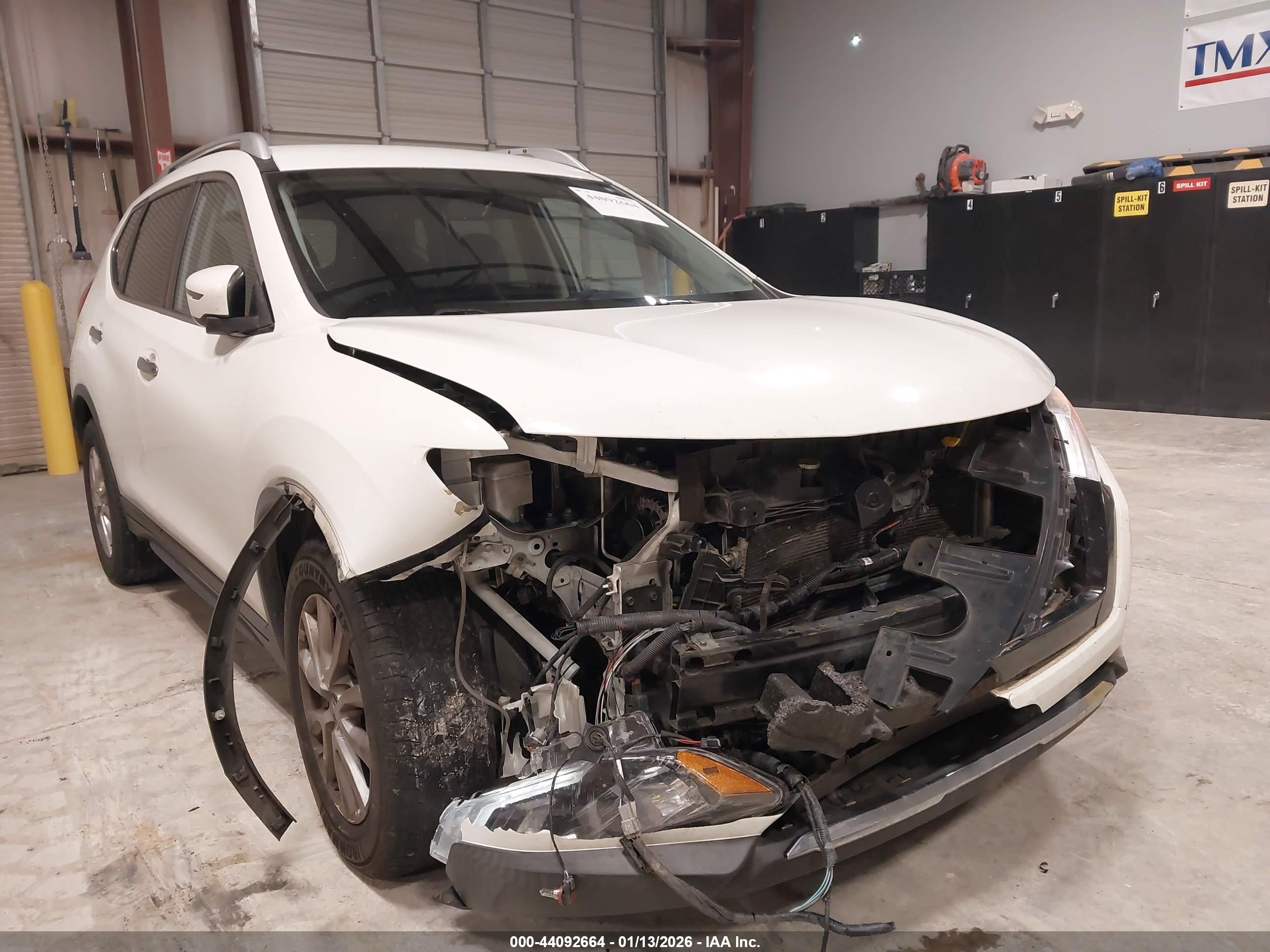 NISSAN ROGUE image 6