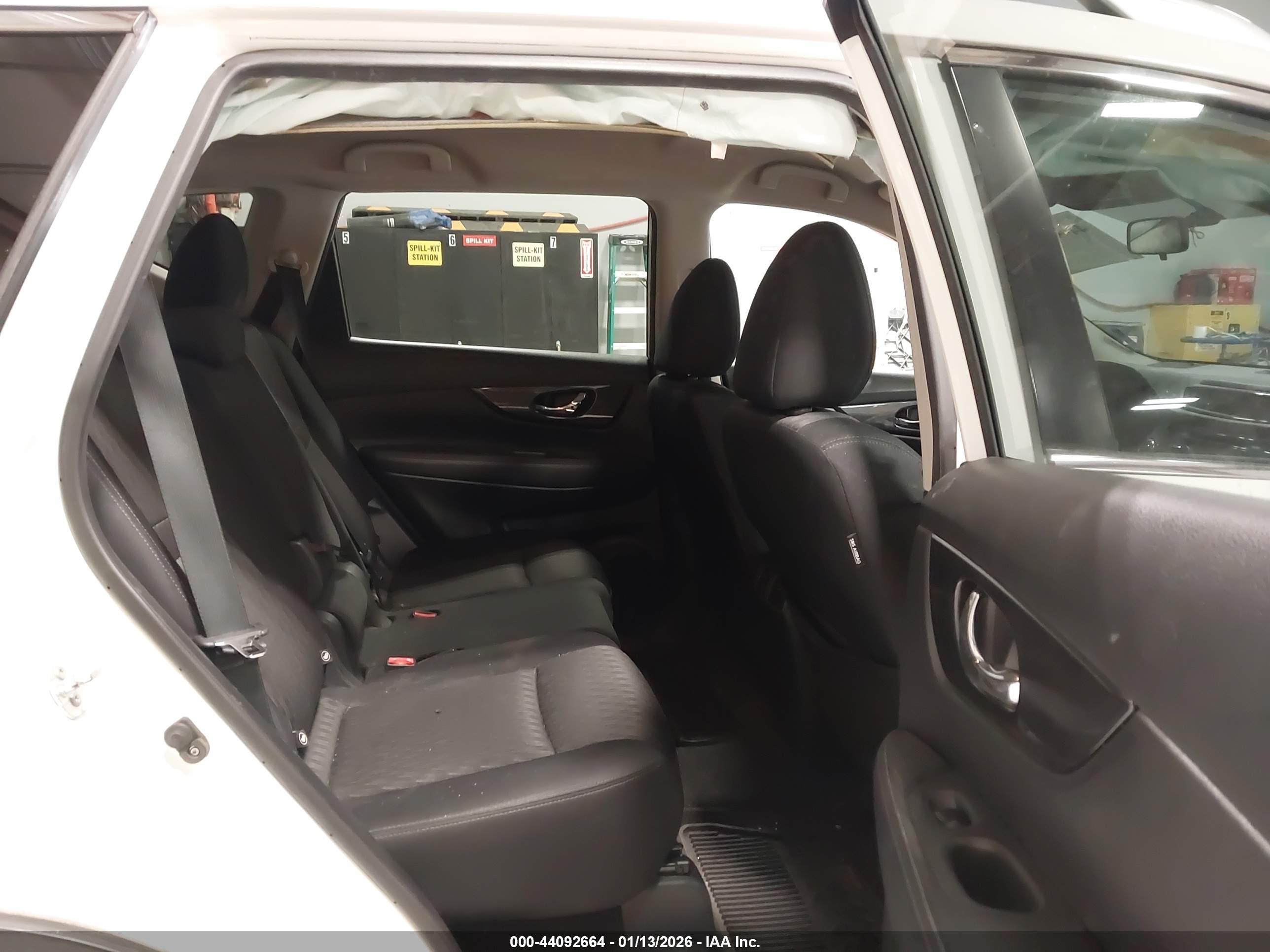 NISSAN ROGUE image 8